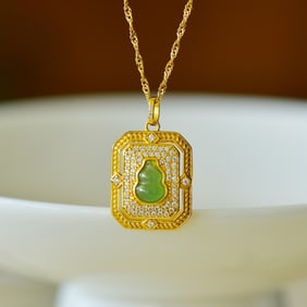 An Exquisite Sterling Silver-Gold Plated Inlaid Jasper Gourd Pendant,Inlaid Diamond