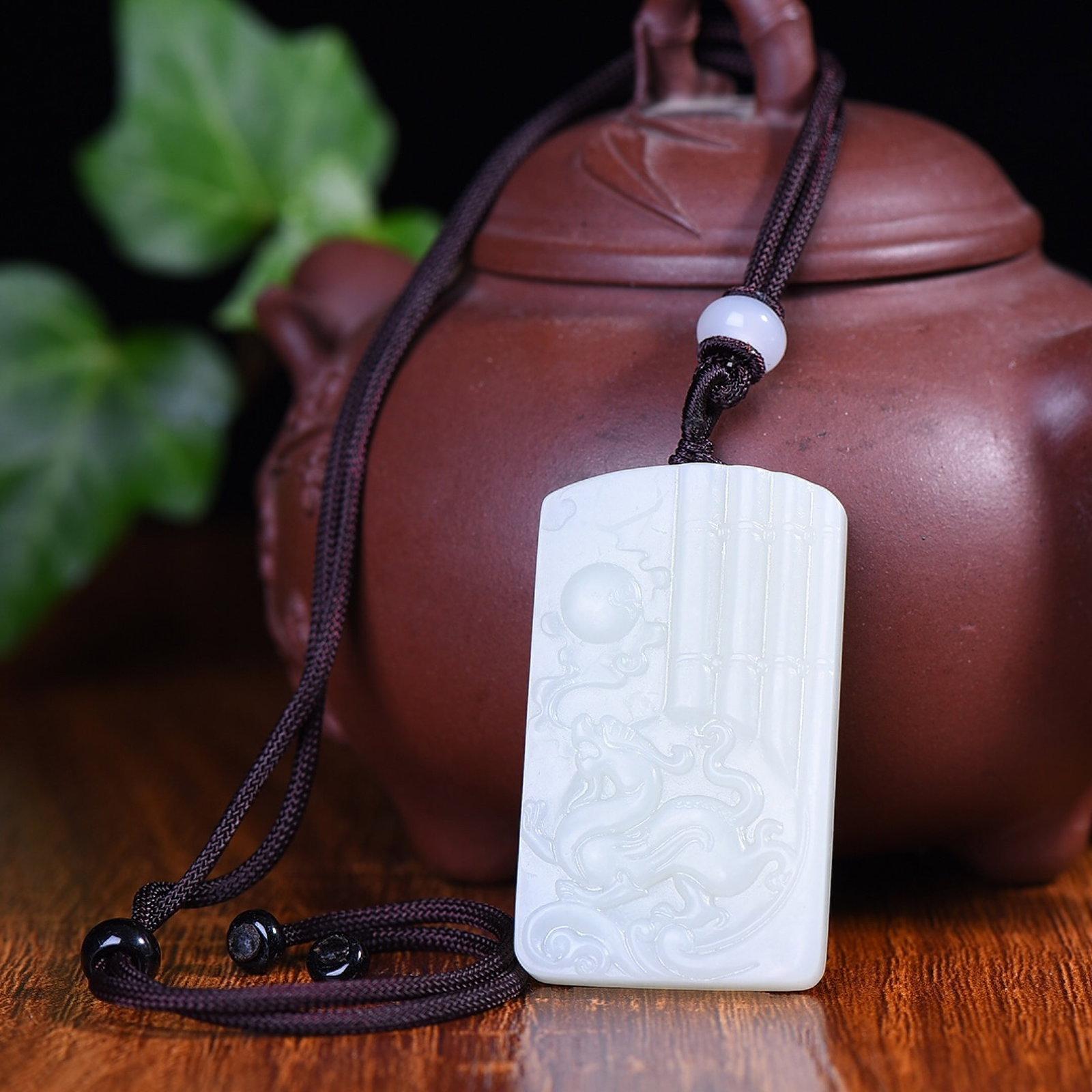 An Exquisite White Jade Auspicious Beast Pattern Pendant - 2