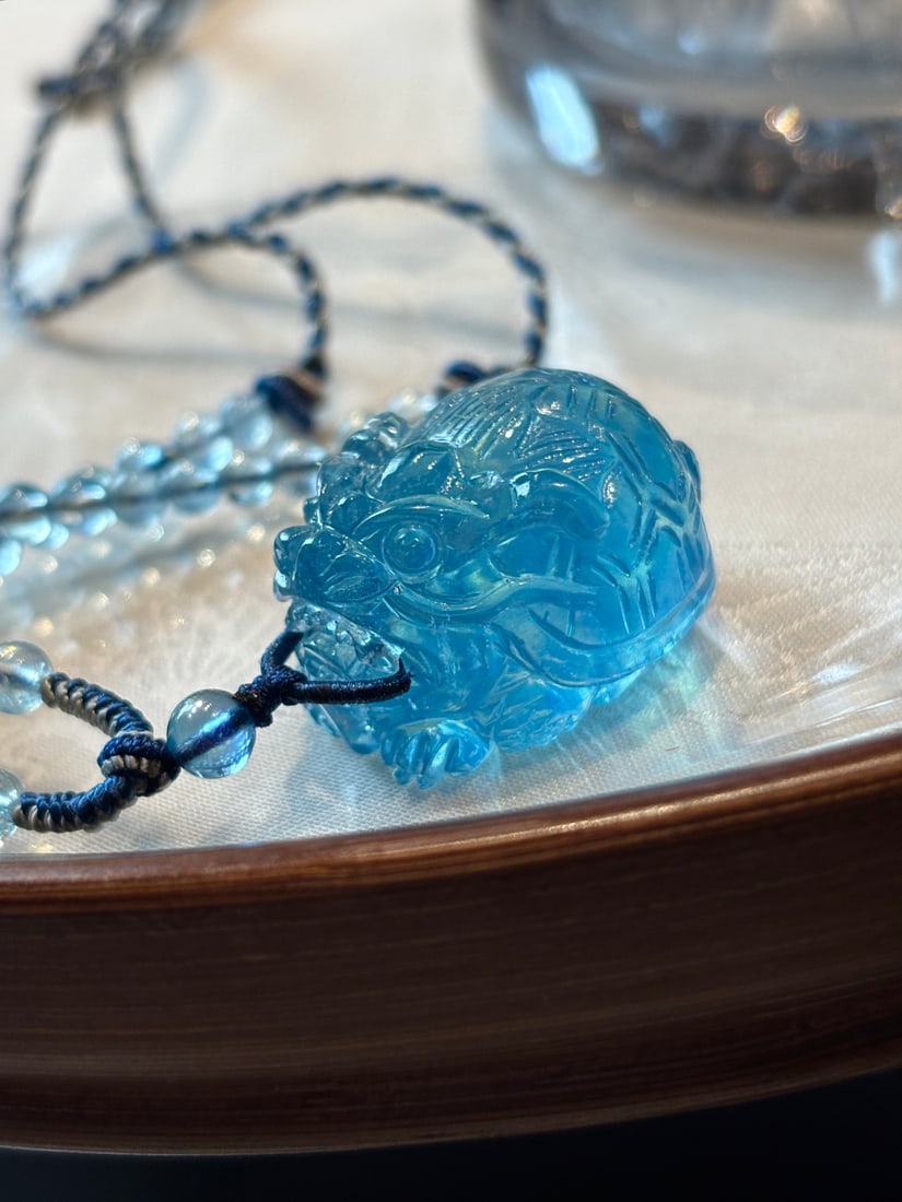 An Exquisite Aquamarine Auspicious Beast Pendant - 5
