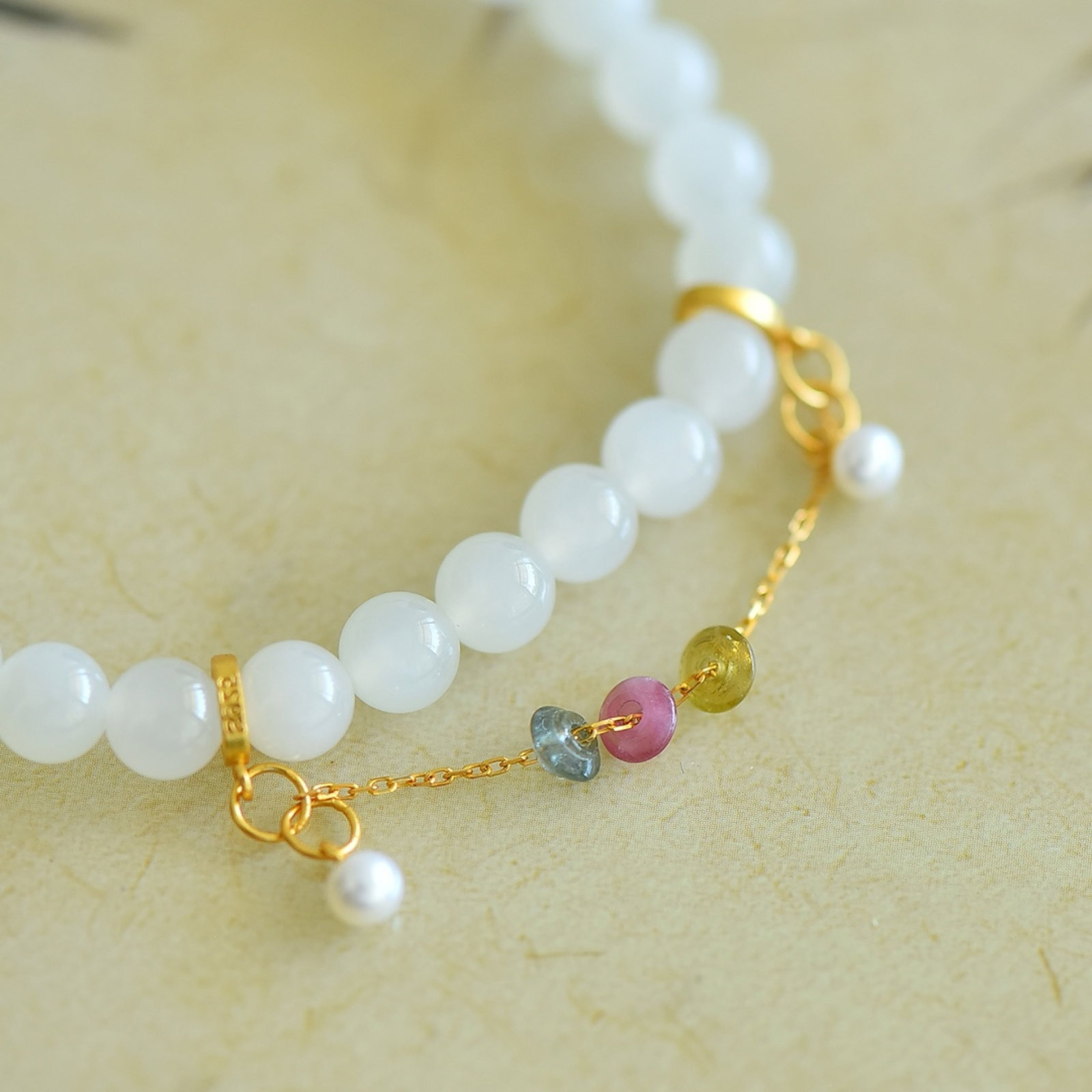 An Exquisite White Jade Bracelets - 2