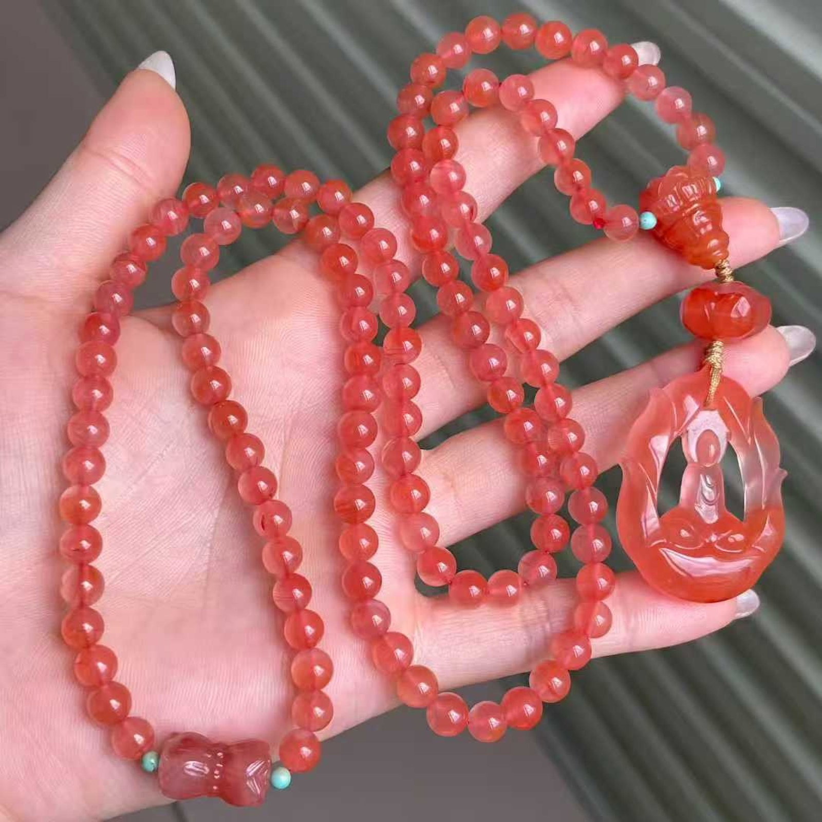 An Exquisite Agate Necklace - 3
