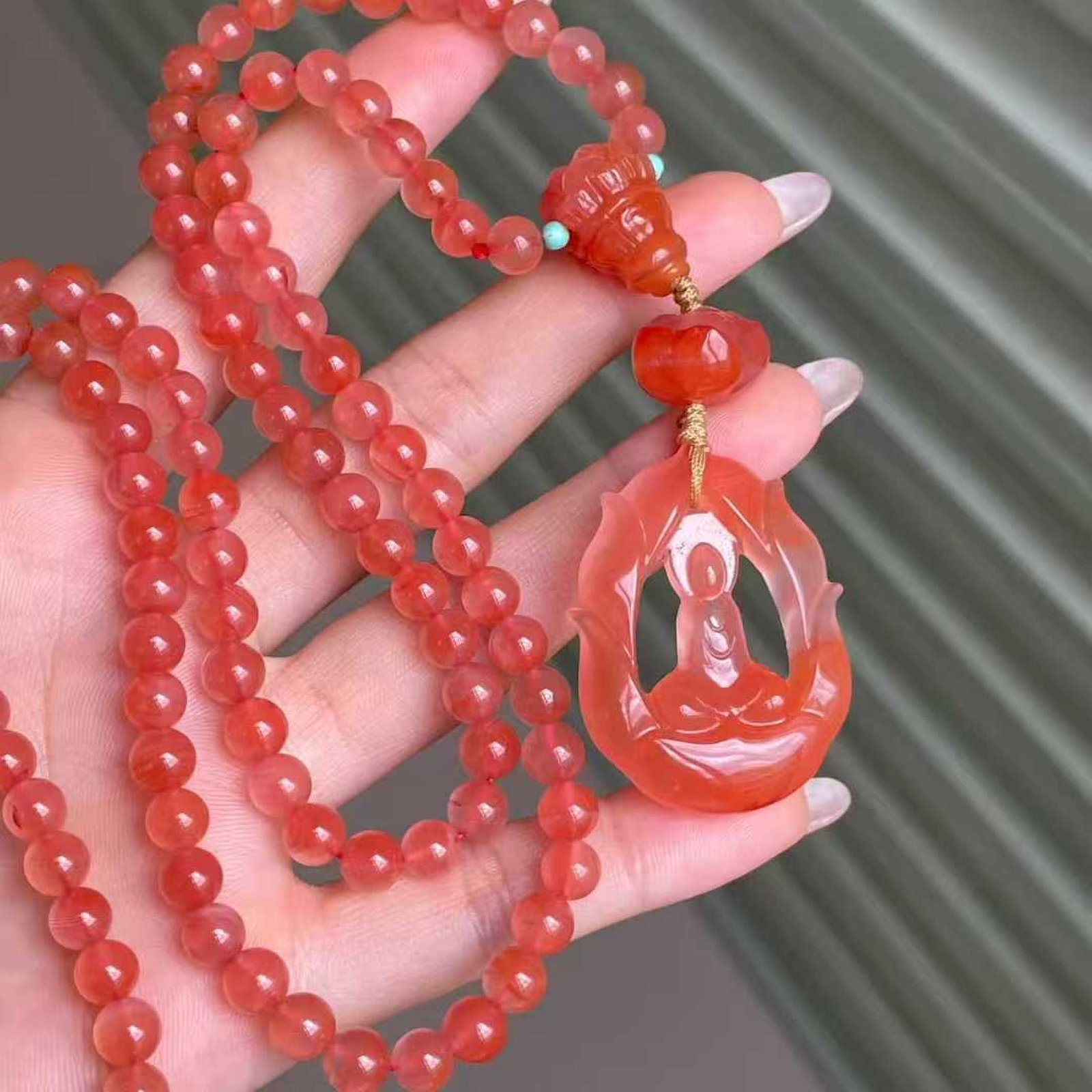 An Exquisite Agate Necklace - 4