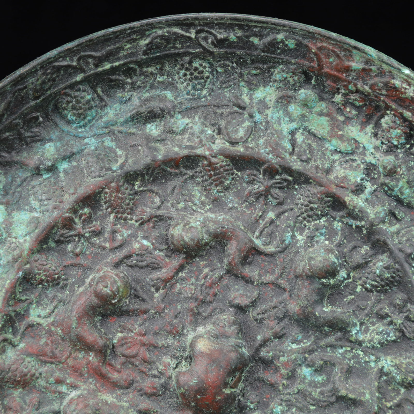 An Archaic Bronze Monkey Pattern Round Mirror - 2