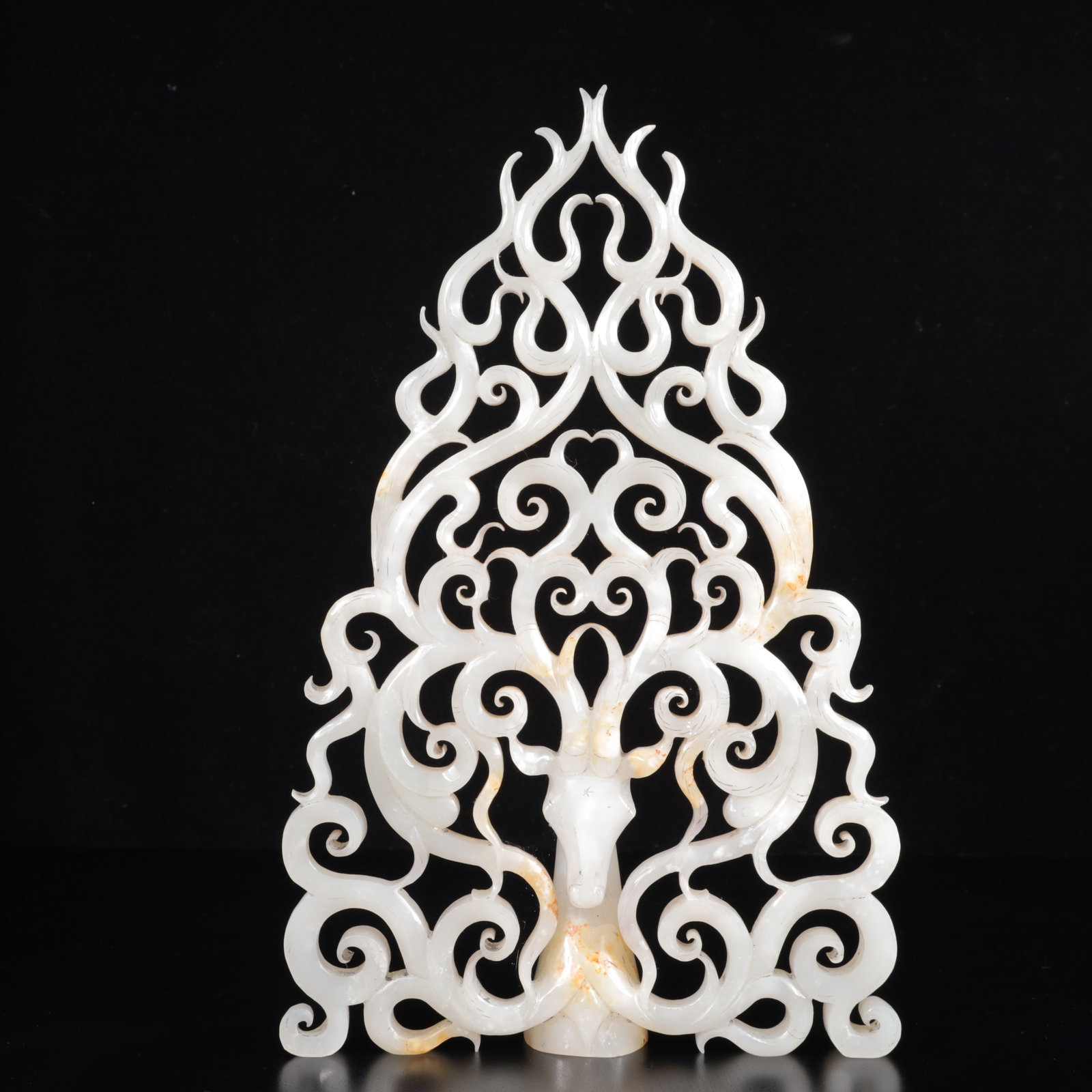An Exquisite White Jade Auspicious Beast Ornament: An Exquisite White Jade Auspicious Beast Ornament,Qing Dynasty,China,Size:8.3inx1.8inx12.6in,Weight:1050g 白玉瑞兽摆件,中国清代