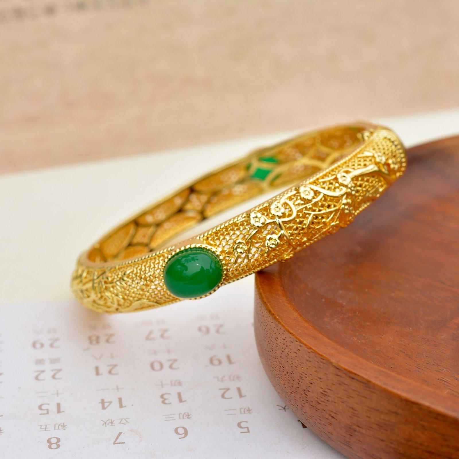 An Exquisite Enamel Bracelets - 3