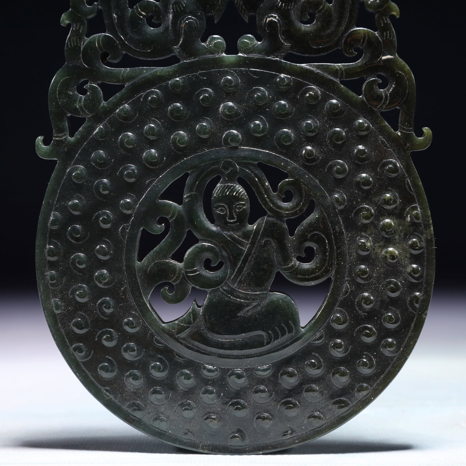 An Exquisite Jasper Figure Pattern Pendant - 3