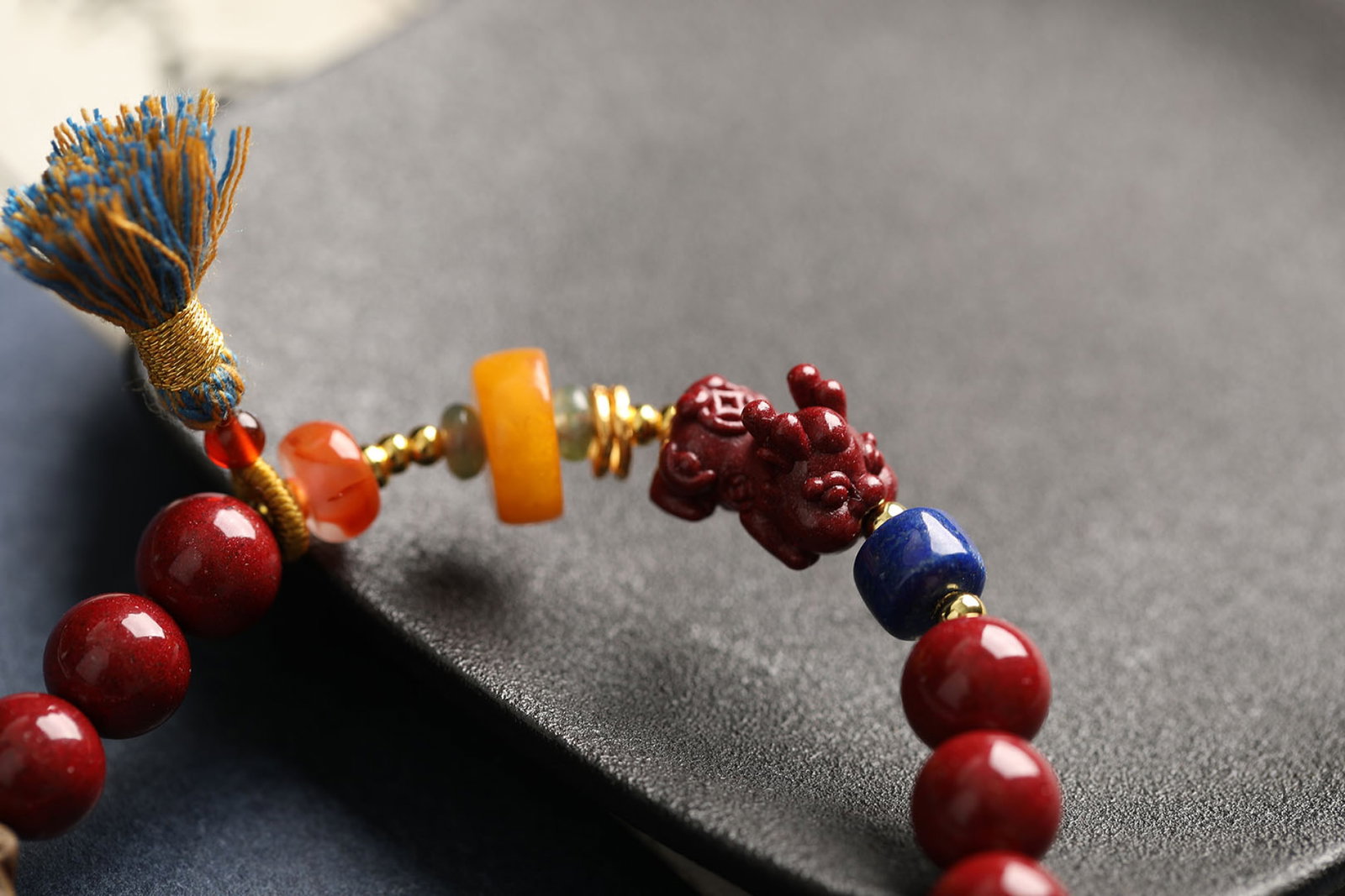 An Exquisite Cinnabar Bracelets - 4