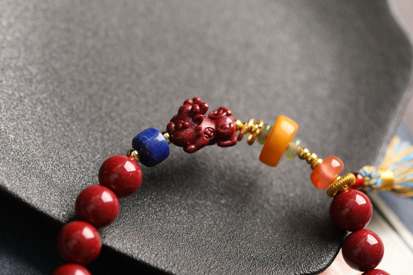 An Exquisite Cinnabar Bracelets - 5