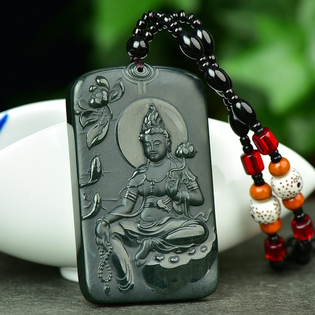 An Exquisite Sapphire Landscape and Avalokitesvara Pattern Pendant: An Exquisite Sapphire Landscape and Avalokitesvara Pattern Pendant,Size:39mmx64mm 寓意:吉祥 保平安 玉脂温润 工艺精&#