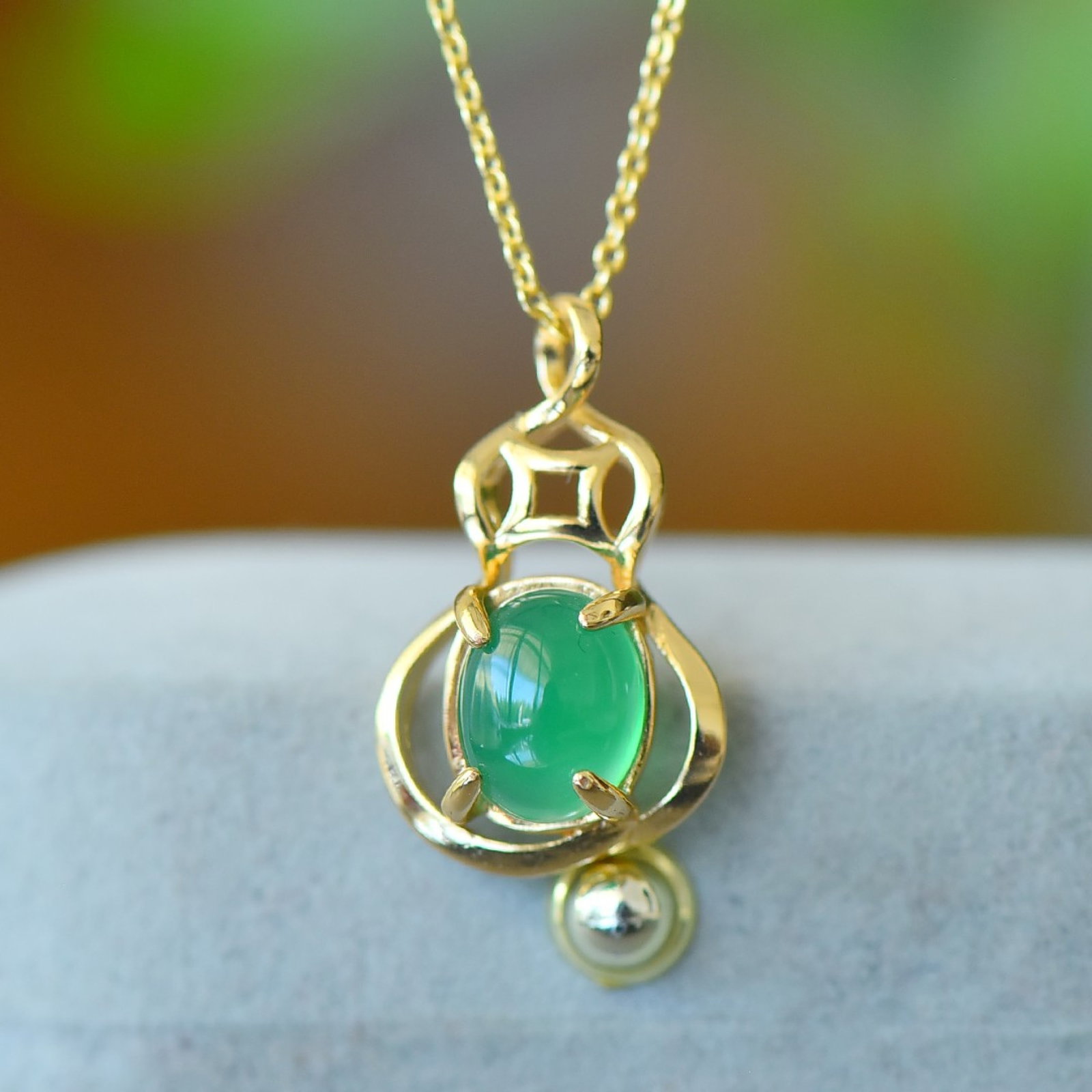 An Exquisite Gourd Pendant: An Exquisite Gourd Pendant,Size:8mmx10mm 葫芦吊坠