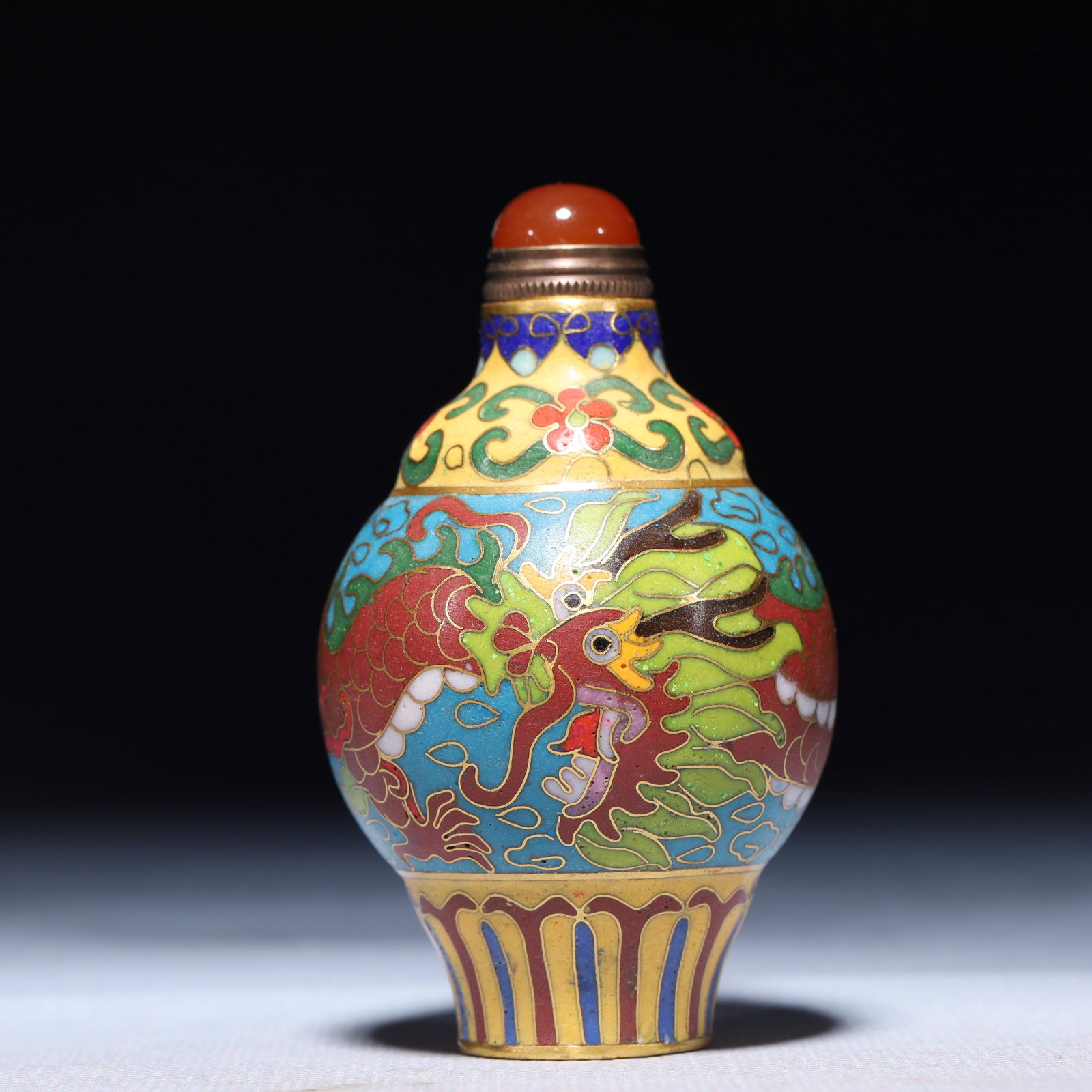 An Exquisite Cloisonne Auspicious Cloud and Dragon Pattern Snuff Bottle: An Exquisite Cloisonne Auspicious Cloud and Dragon Pattern Snuff Bottle,Qing Dynasty,China,Size:1.8inx3.1in,Weight:72.5g 景泰蓝祥云龙纹鼻烟壶