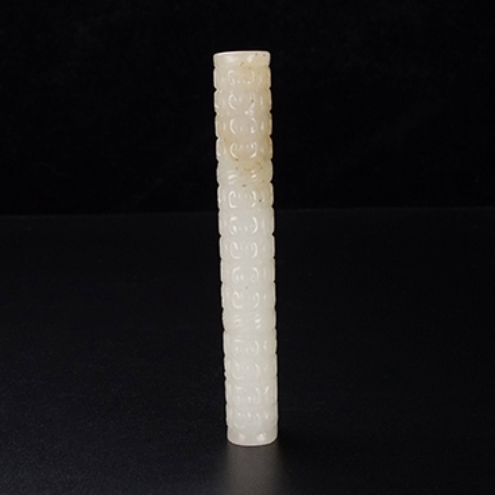 An Exquisite White Jade Ruyi Pattern Pendant - 8