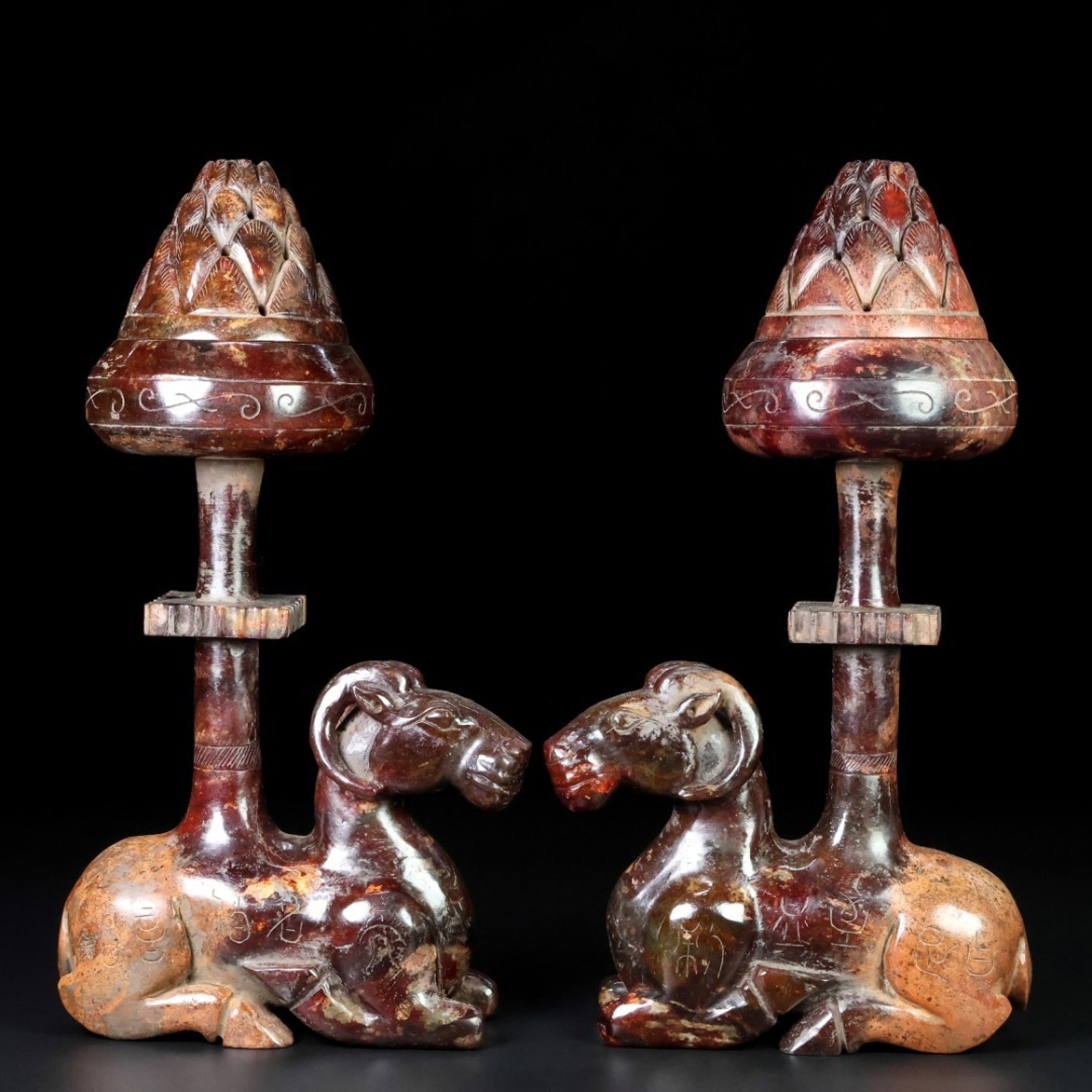 A Pair of Exquisite Archaic Jade Sheep Censers,With Inscription: A Pair of Exquisite Archaic Jade Sheep Censers,With Inscription,Ancient Time,China,Size:9.6inx5.1inx3.1in,Weight:1180g 一对高古玉羊香炉,带铭