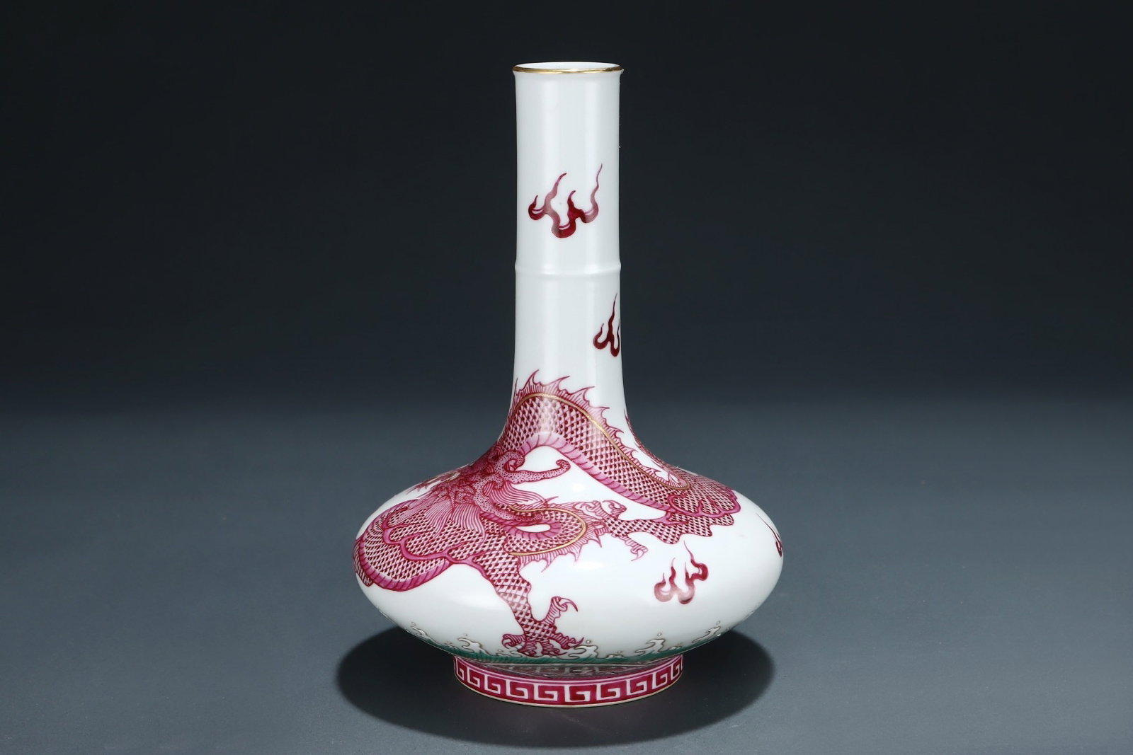 An Exquisite Ruby Red-Glazed Seawater Dragon Pattern Vase - 2