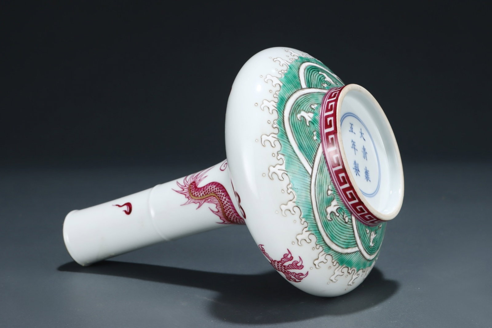 An Exquisite Ruby Red-Glazed Seawater Dragon Pattern Vase - 7
