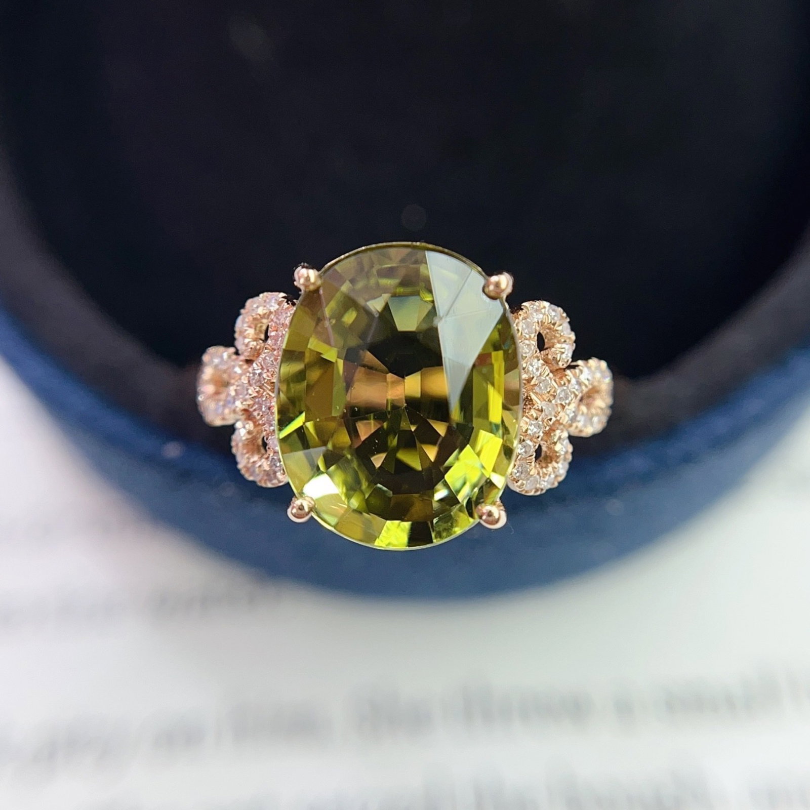 A Exquisite 18k Gold Inlaid 3.80ct Natural Tourmaline Ring,Inlaid Diamond: A Exquisite 18k Gold Inlaid 3.80ct Natural Tourmaline Ring,Inlaid Diamond,Total Weight:2.74g 18k金镶 3.80ct 天然碧玺戒指,嵌钻石