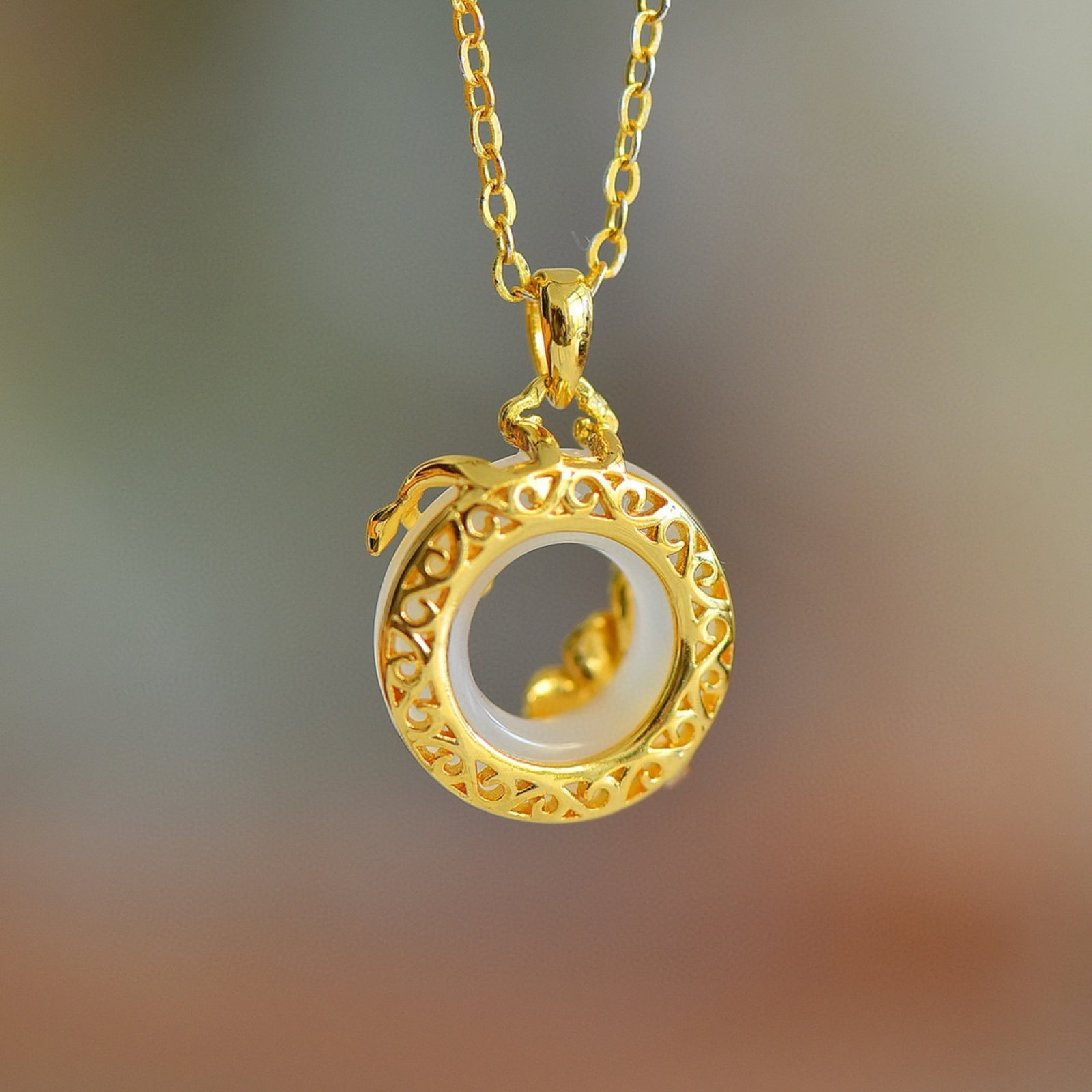 An Exquisite Pendant: An Exquisite Pendant,Size:16mmx16mm 【寓意】谦逊 谦让 优雅 吊坠