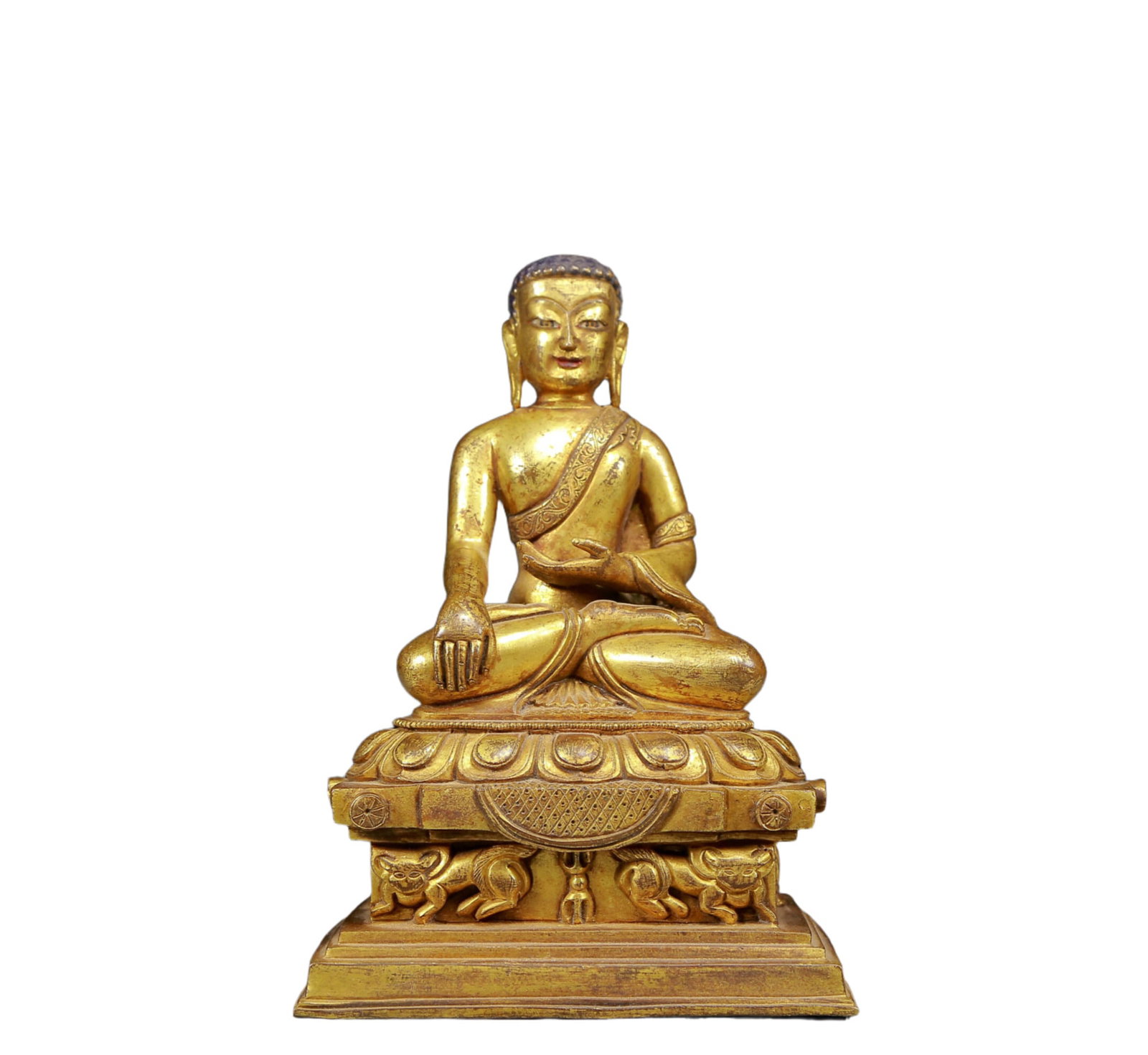 A Solemn Gilt Bronze Statue of Sakyamuni: A Solemn Gilt Bronze Statue of Sakyamuni,Ming Dynasty, China,Size:4.5inx3inx6.3in,Weight:1290g 铜鎏金释迦摩尼像，明代
