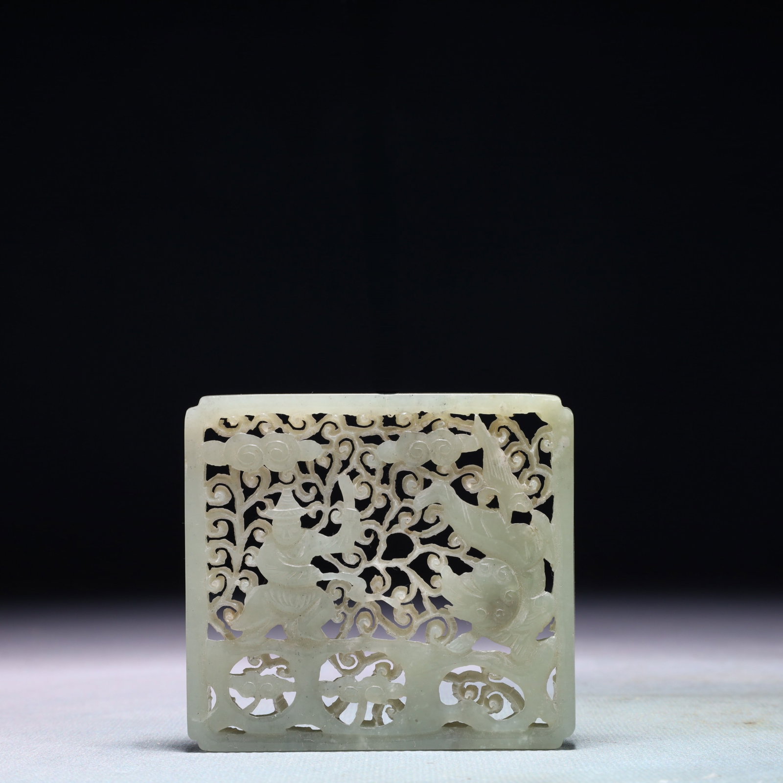An Exquisite White Jade Figure Pattern Pendant: An Exquisite White Jade Figure Pattern Pendant,Qing Dynasty,China,Size:3inx2.8in,Weight:59.9g 白玉人物纹佩,中国清代