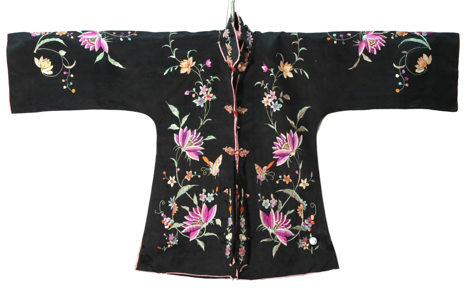 A Fabulous Embroidered 'Flower& Butterfly' Jacket: A Fabulous Embroidered 'Flower& Butterfly' Jacket. Chinese Qing Dynasty. Size:45.7inx26.4inx21.3in 清代 刺绣蝴蝶花卉纹衣服