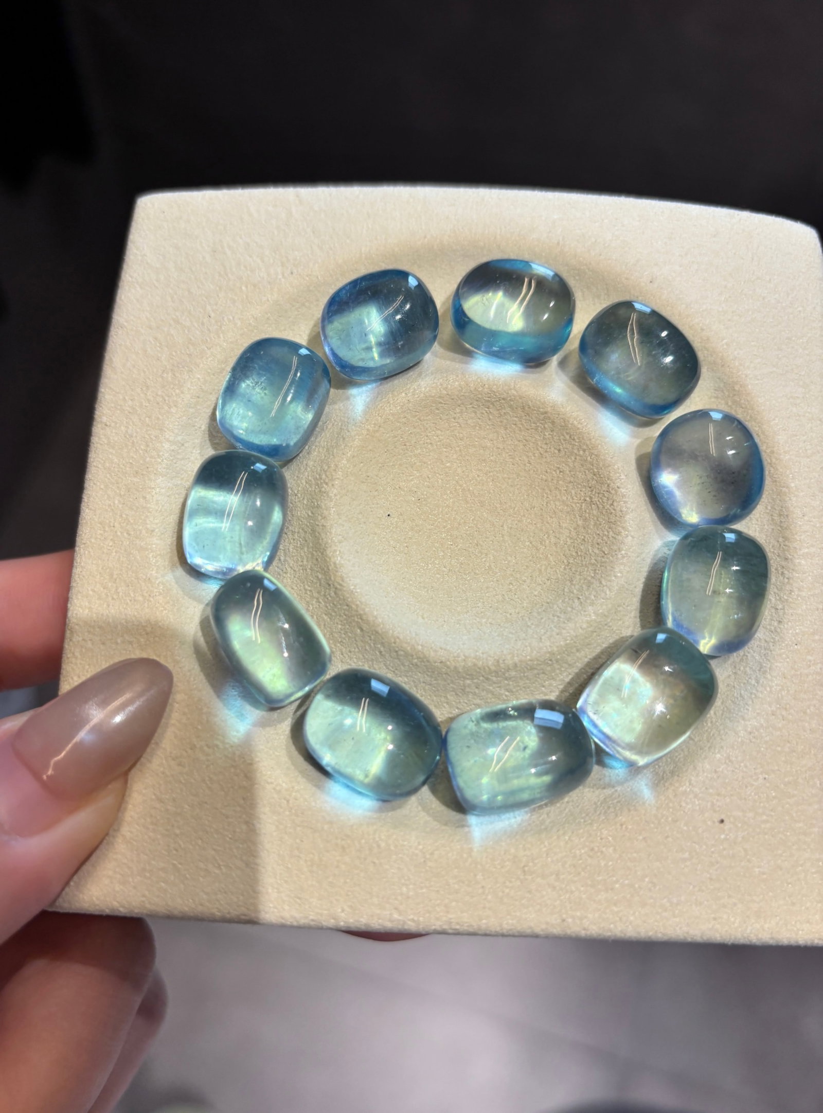 An Exquisite Aquamarine Bracelets: An Exquisite Aquamarine Bracelets,Size:15.5mmx12mm,Weight:40g 海蓝宝手串