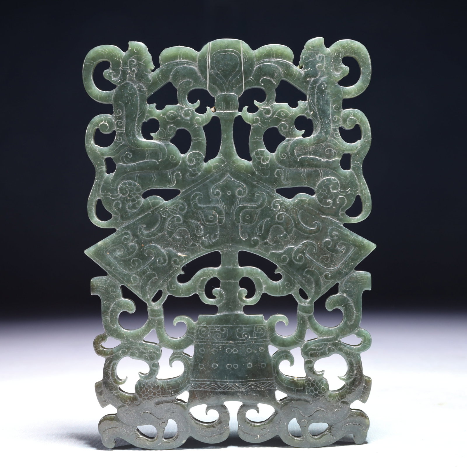 An Exquisite Jasper Beast-Face Pattern Pendant - 6