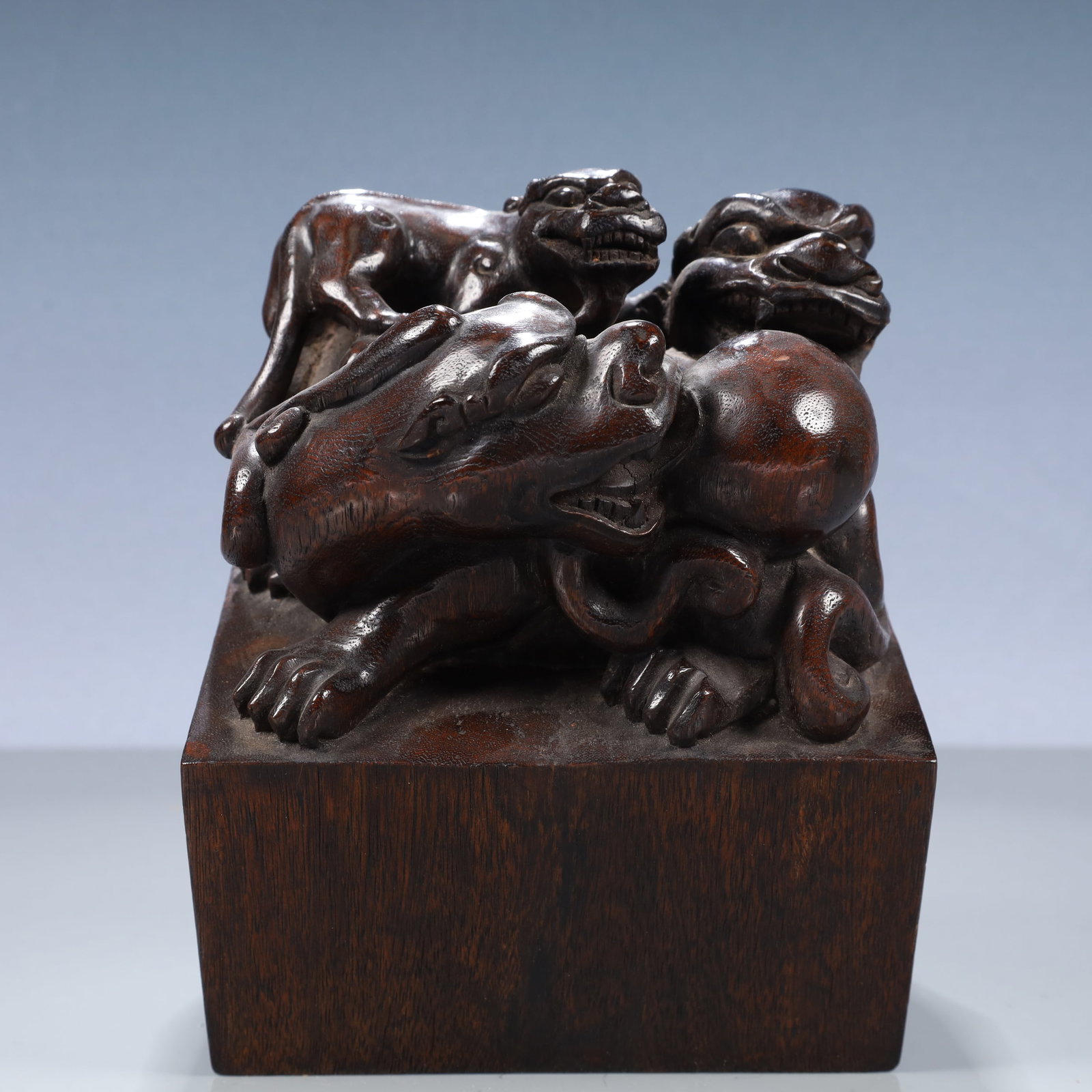 An Exquisite Eaglewood Auspicious Beast Pattern Seal: An Exquisite Eaglewood Auspicious Beast Pattern Seal,Qing Dynasty, China,Size:6.1inx6.7in,Weight:850g 沉香木瑞兽纹印章,中国清代