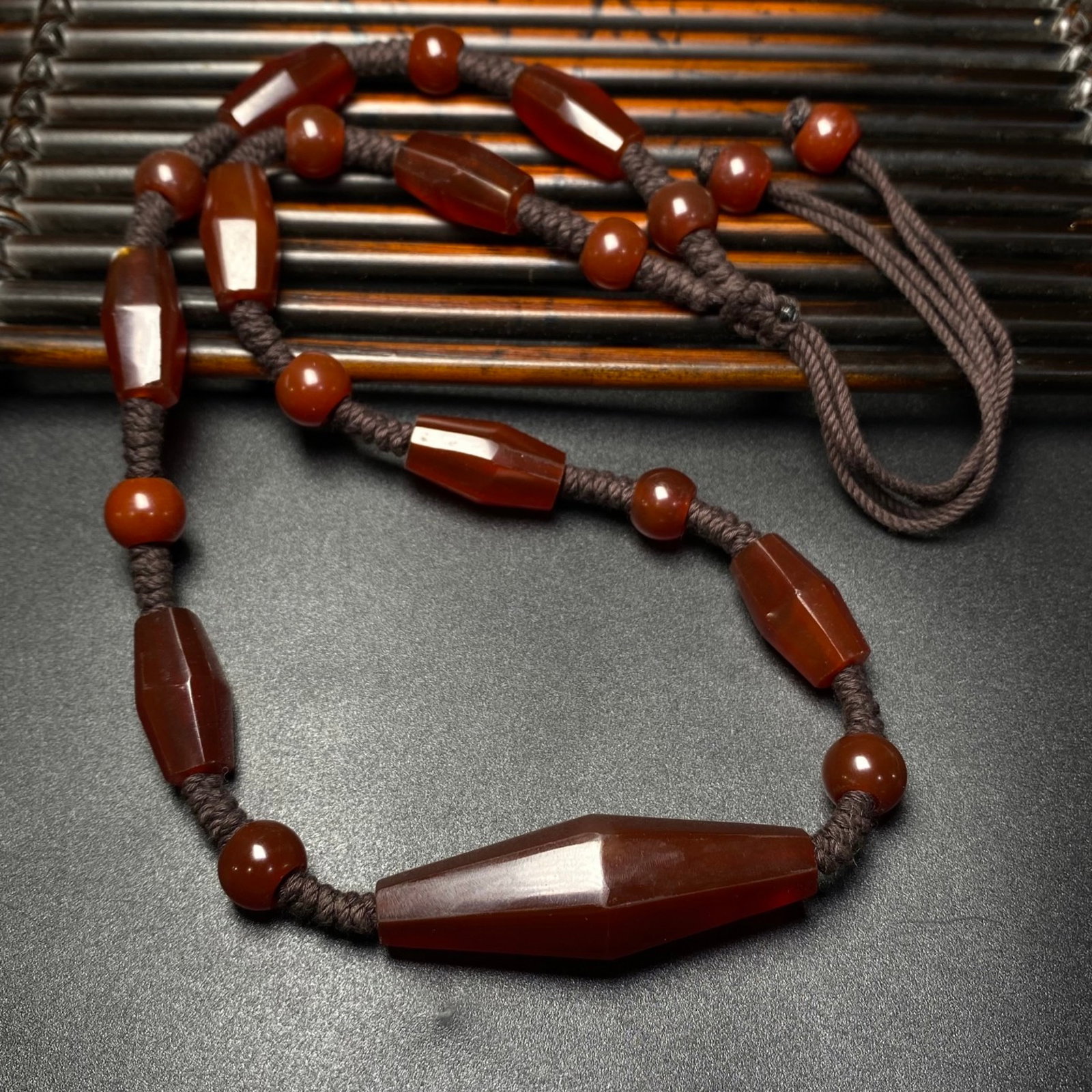 A Precious Agate Necklace - 2