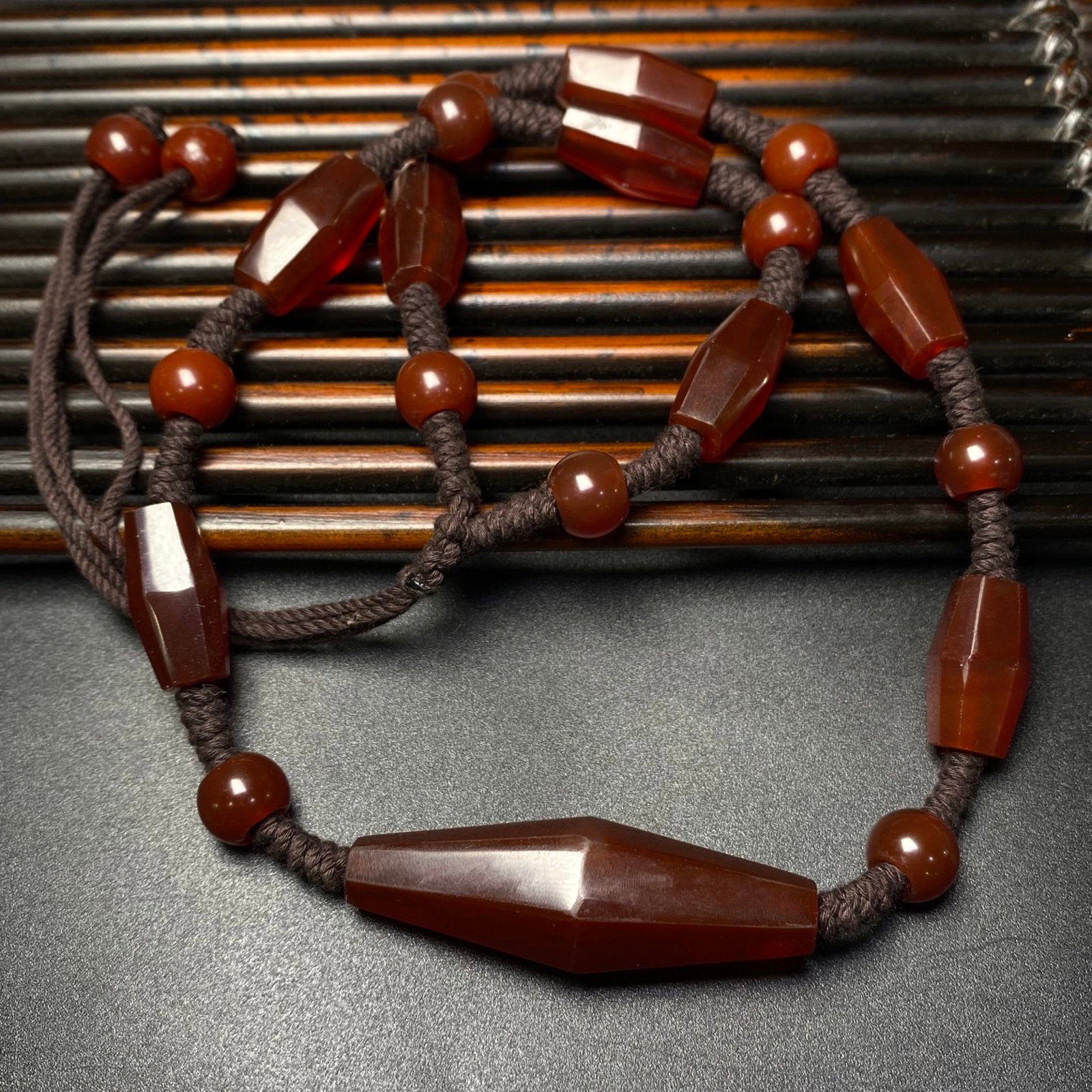 A Precious Agate Necklace - 3