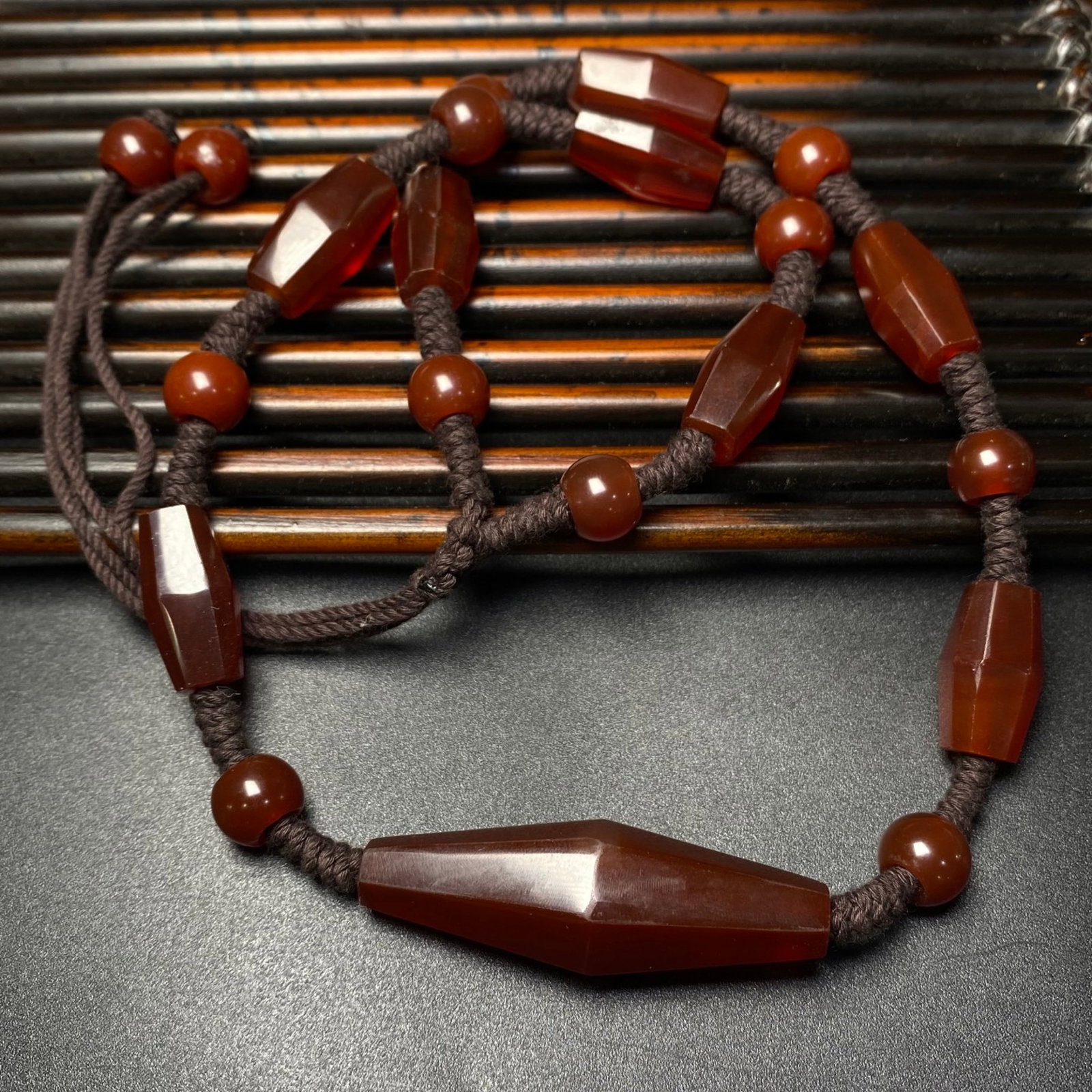 A Precious Agate Necklace - 4