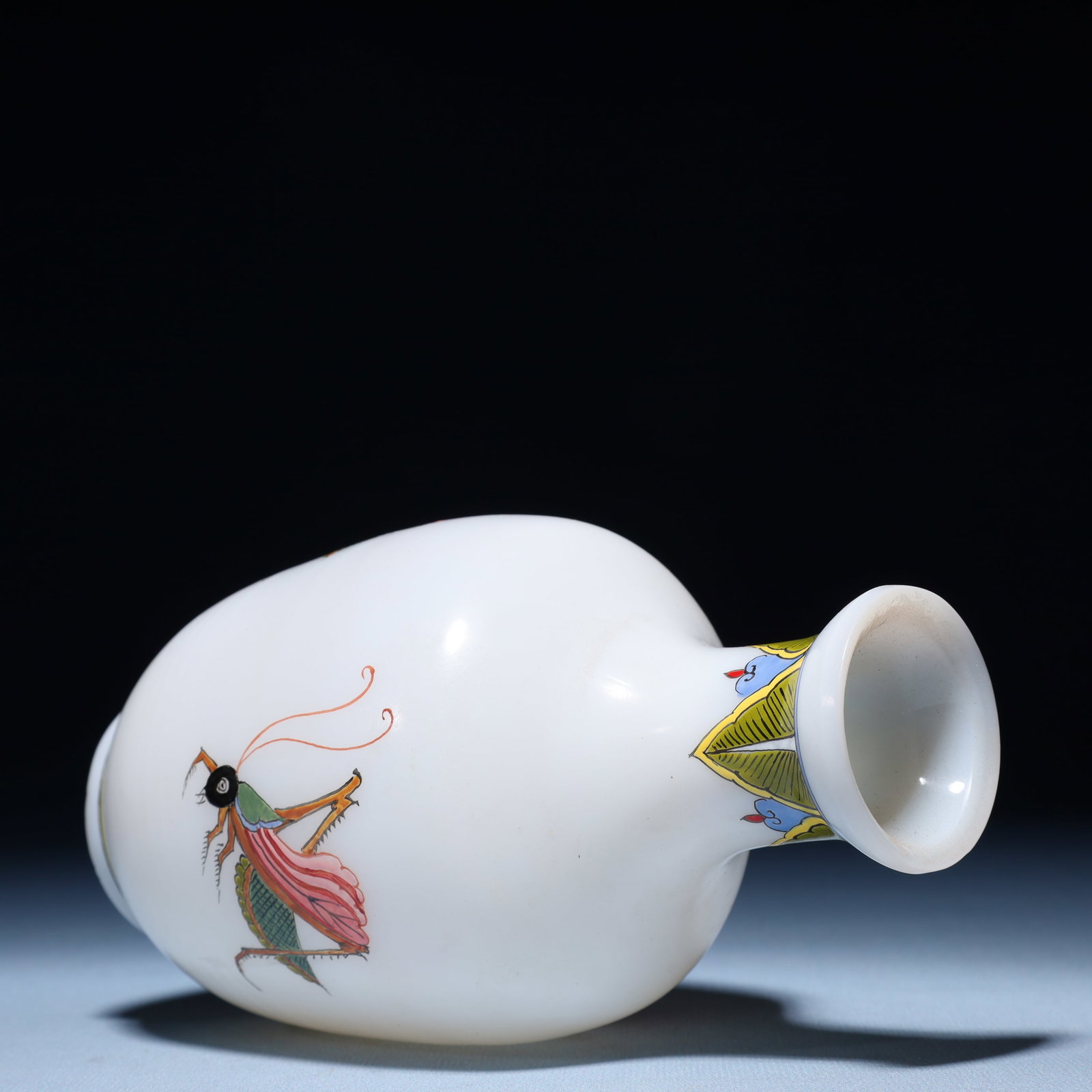 An Exquisite Glass Insect Pattern Vase - 7