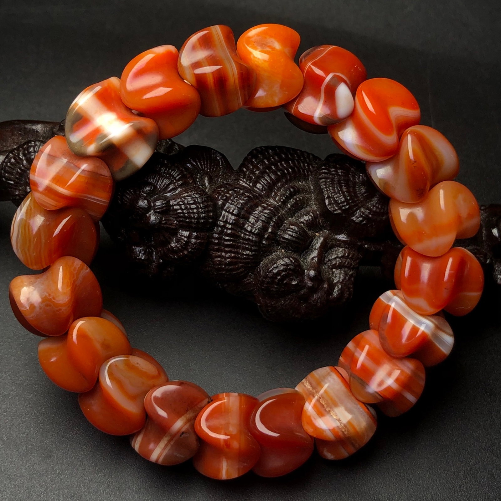 An Exquisite Agate Bracelet - 7