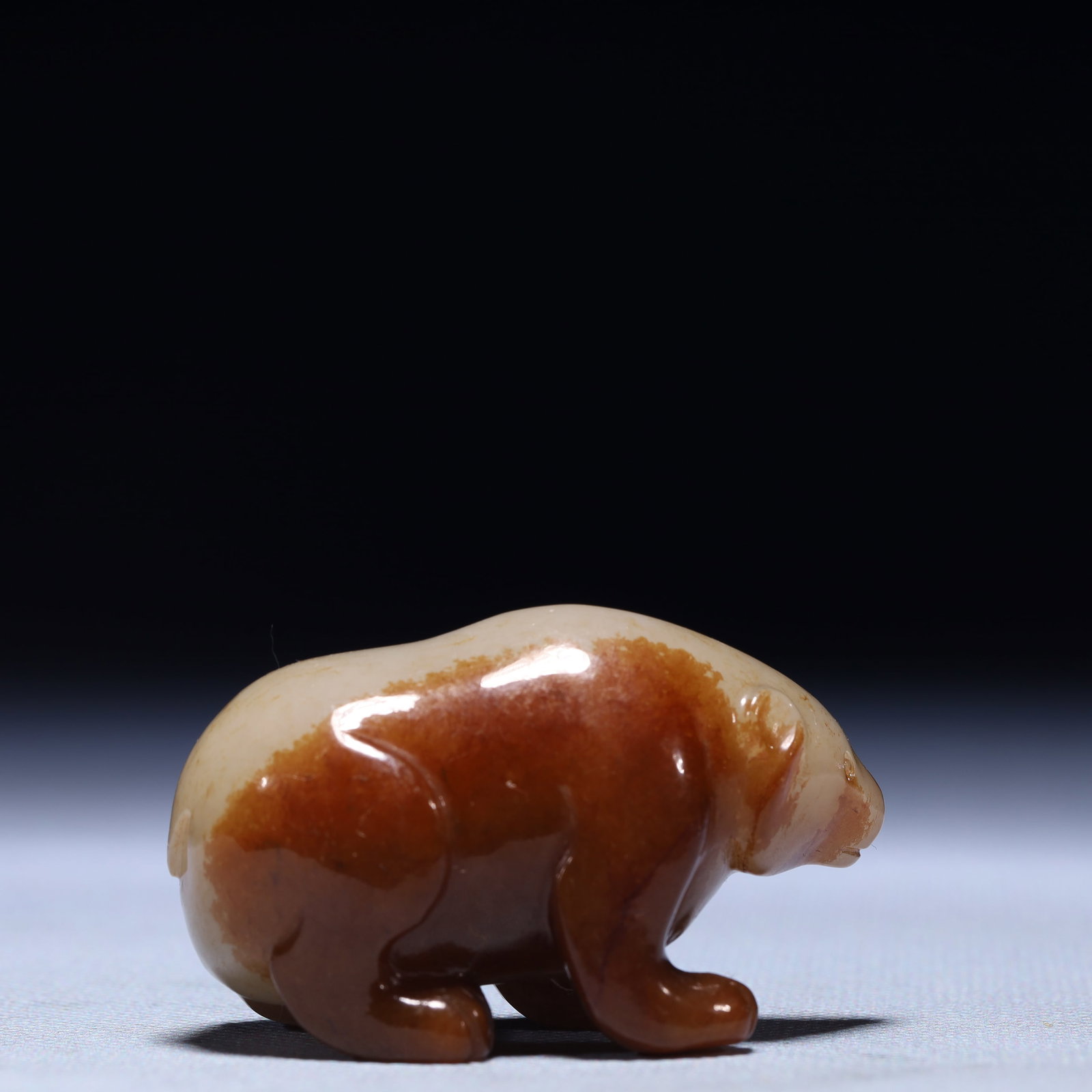 An Exquisite White Jade Bear Ornament - 5