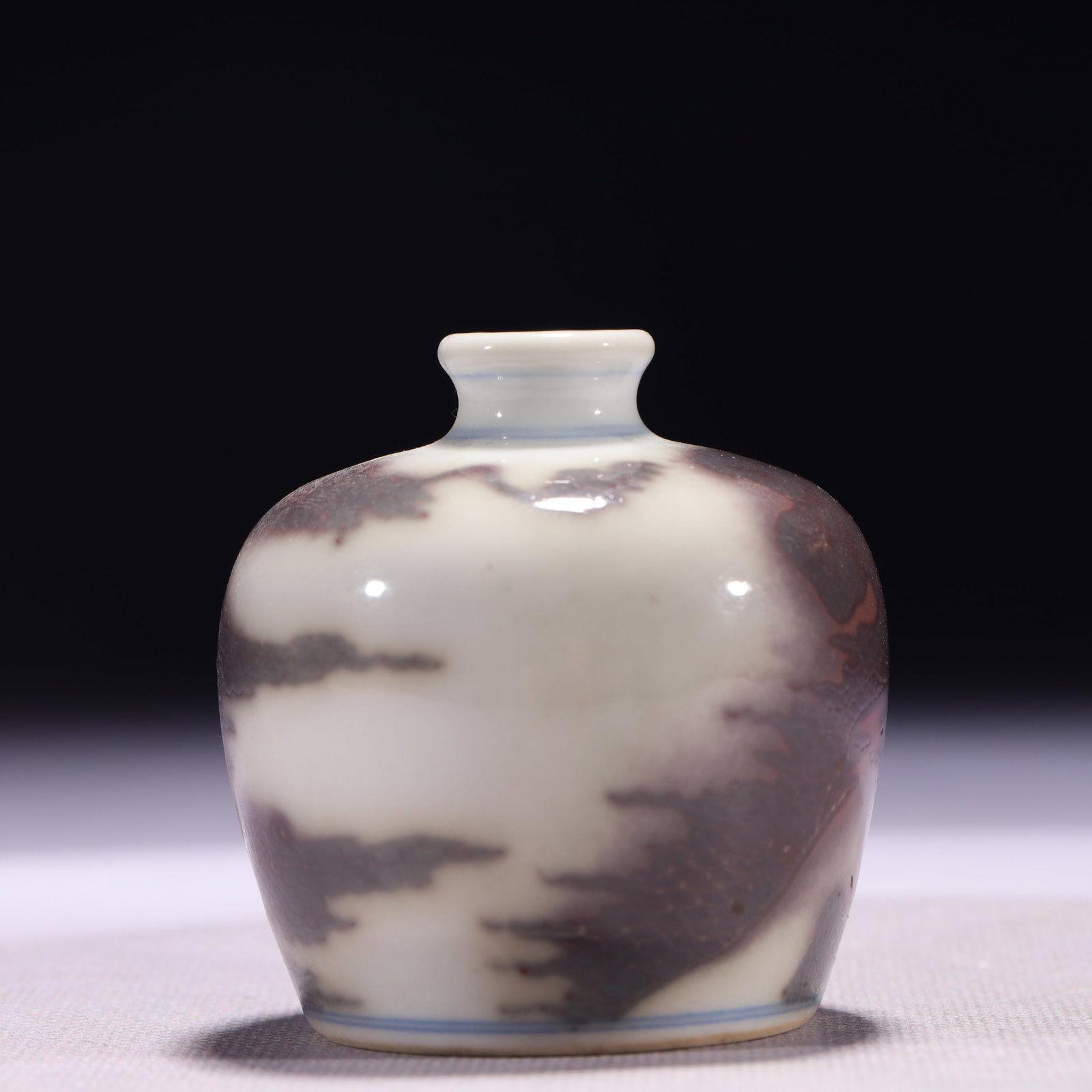 An Exquisite Underglaze-Red Landscape Pattern Snuff Bottle - 5