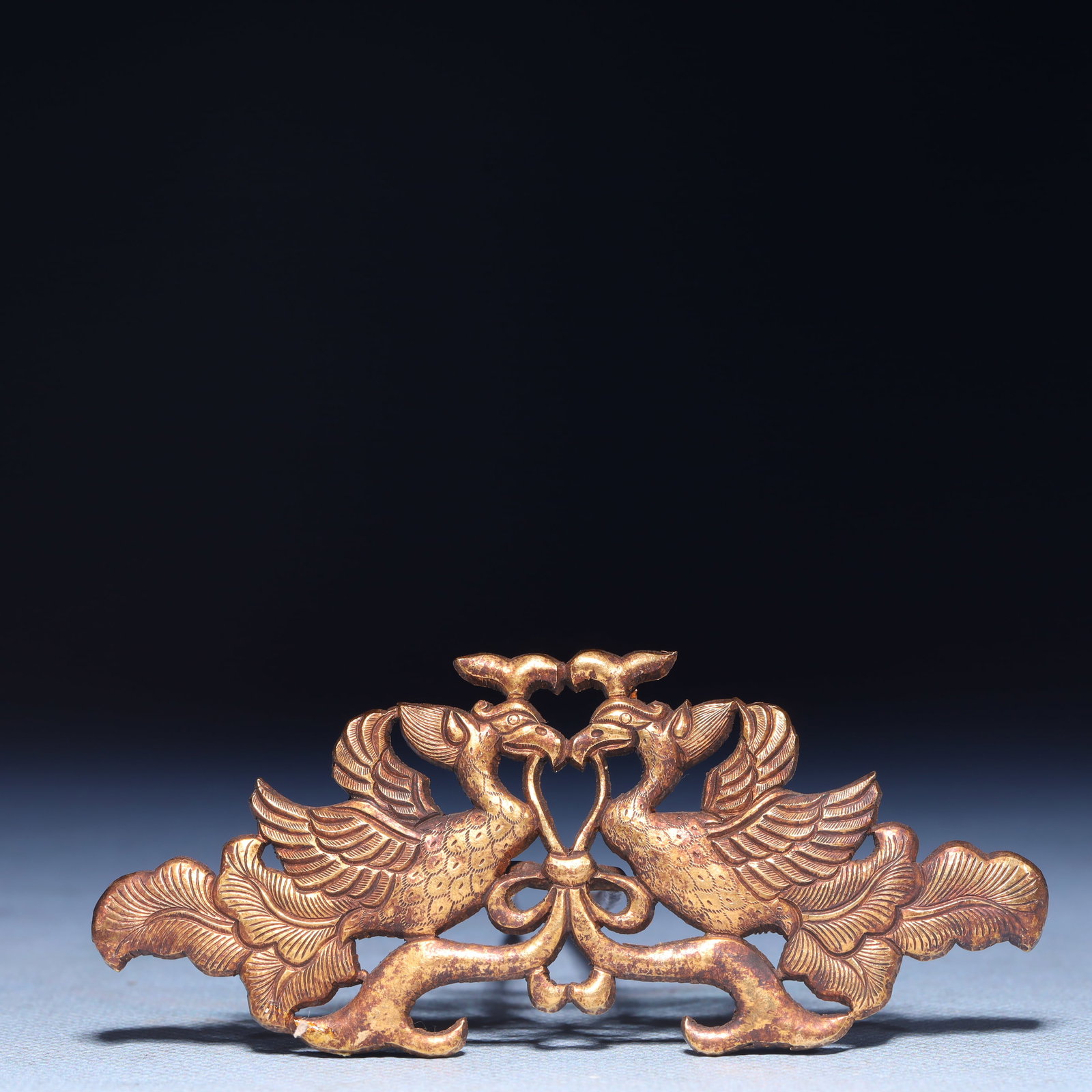 An Exquisite Gilt Silver Phoenix Pattern Hairpin: An Exquisite Gilt Silver Phoenix Pattern Hairpin,Qing Dynasty,China,Size:1.8inx3.9inx3.9in,Weight:30g 银鎏金凤纹发簪,中国清代
