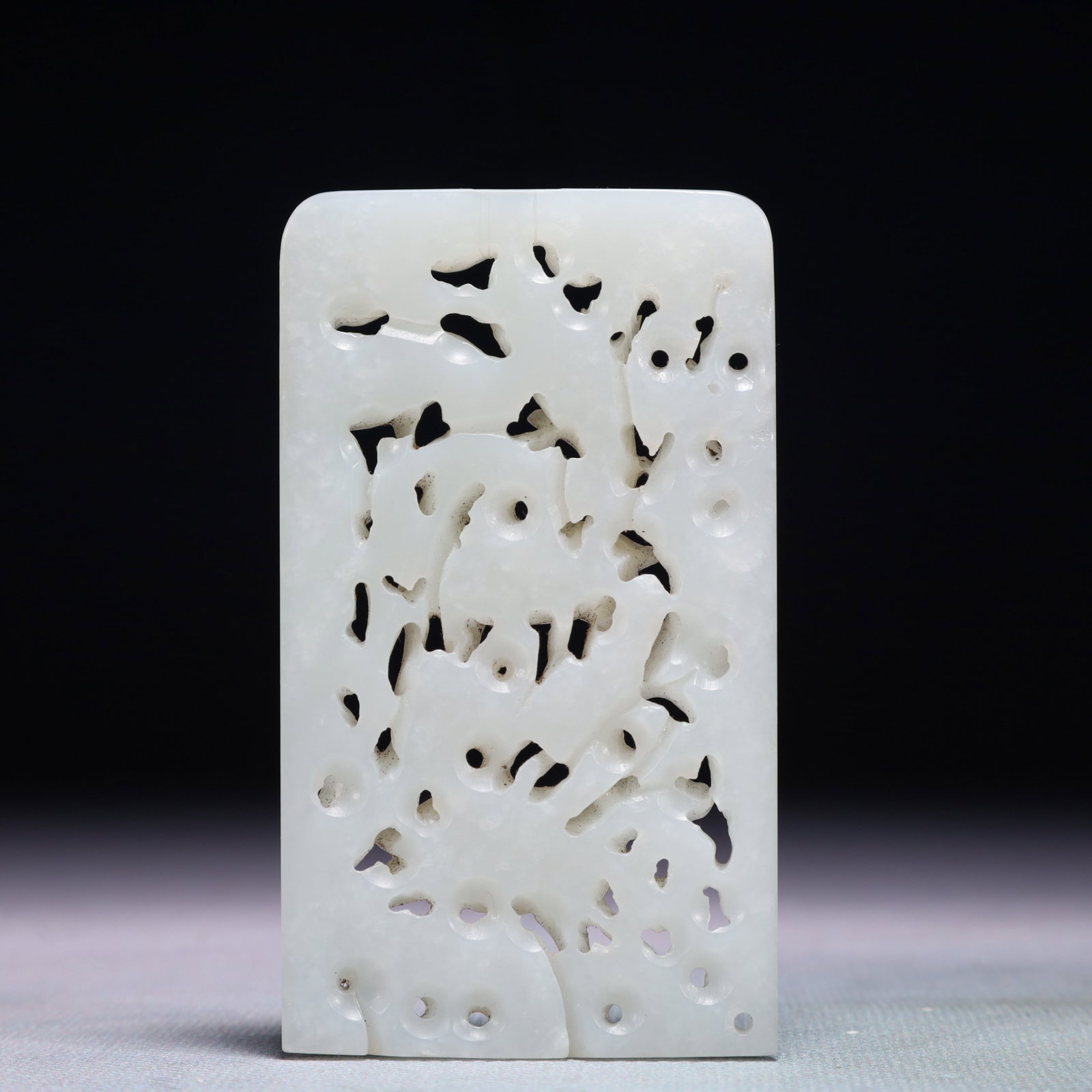 An Exquisite White Jade Sheep Pattern Pendant - 4