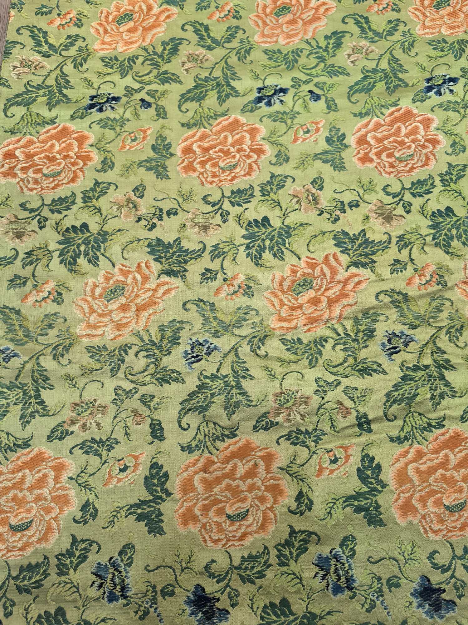 A Precious Flower Pattern Silk Fabric - 4