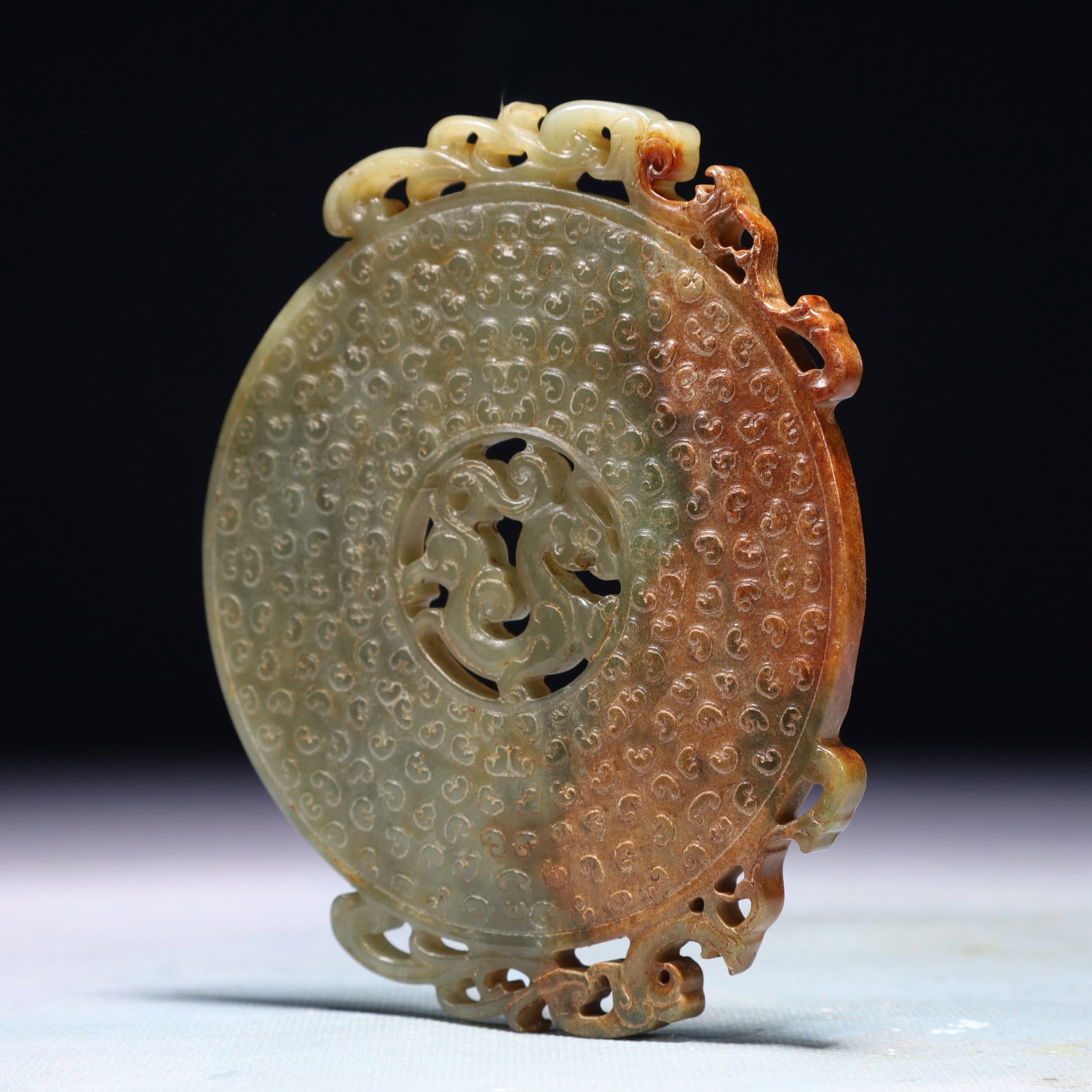 An Exquisite White Jade Dragon Pattern Pendant - 2