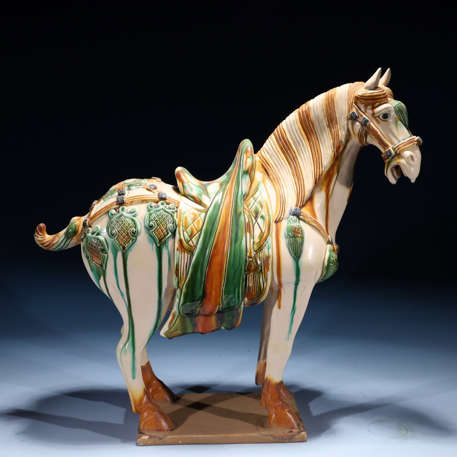 A Rare Tang Tri-Color Glazed Pottery Horse Ornaments: A Rare Tang Tri-Color Glazed Pottery Horse Ornaments,Tang Dynasty,China,Size:20.9inx5.9inx20.1in,Weight:7250g 唐三彩骏马摆件,中国唐代