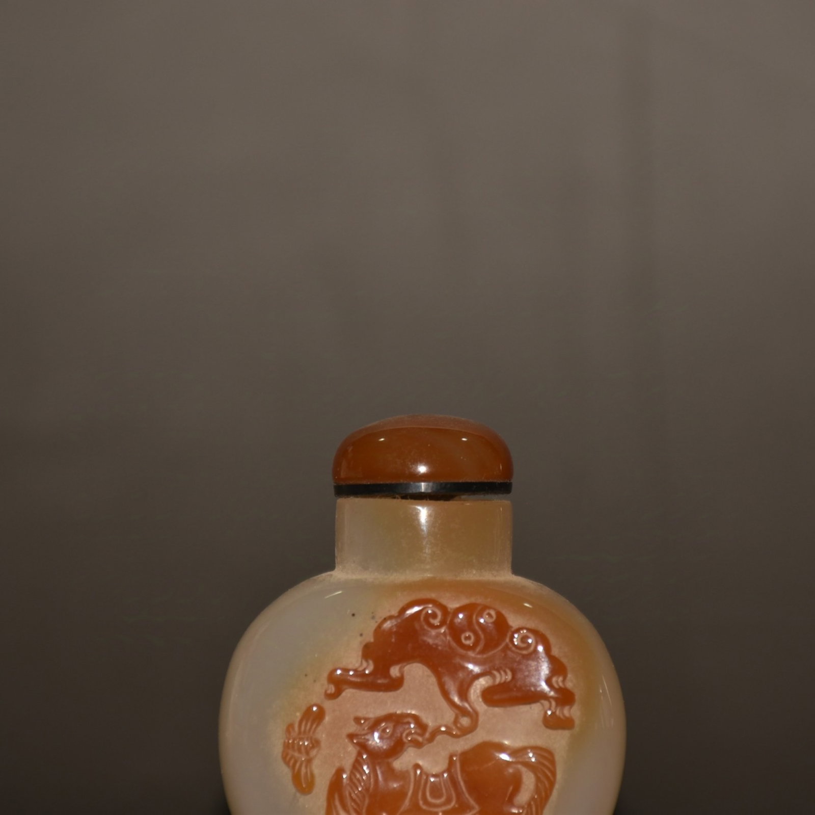 An Exquisite Agate Horse Pattern Snuff Bottle - 5