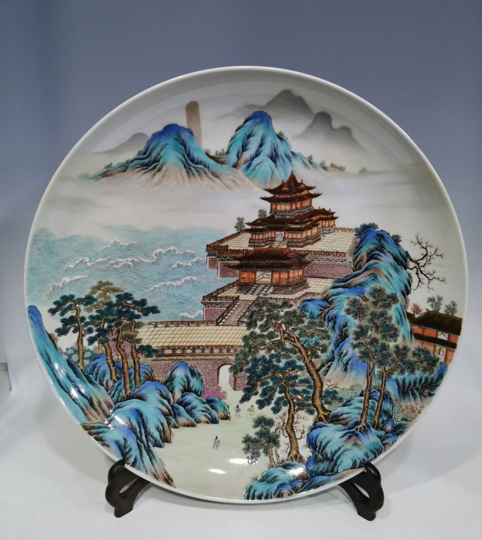 An Exquisite Famille-Rose Landscape and Figure Pattern Plate: An Exquisite Famille-Rose Landscape and Figure Pattern Plate,Qing Dynasty,China,Yongzheng Six-character Mark,Size:3.3inx19.2in 粉彩山水人物纹盘子,