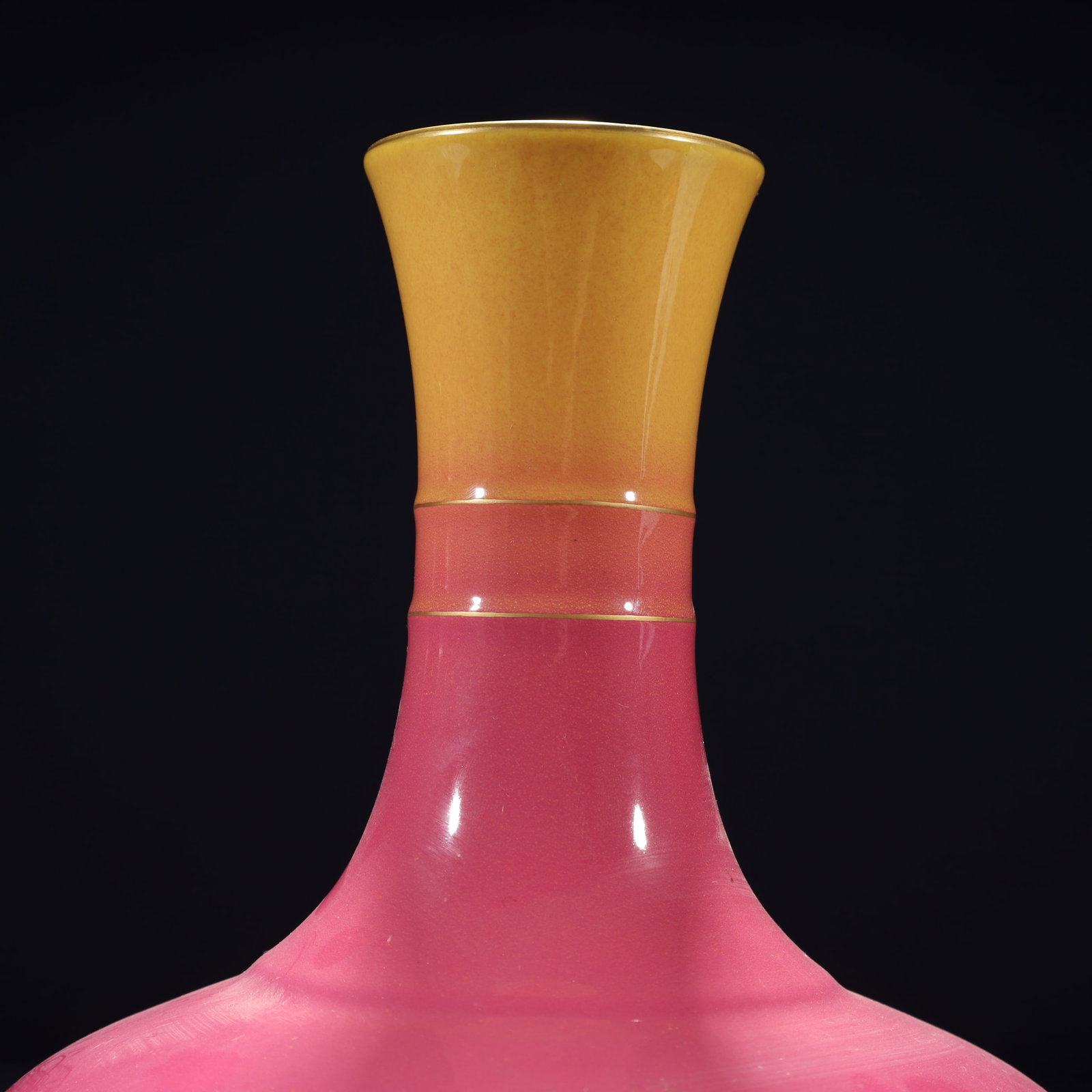 An Exquisite Ruby Red-Glazed Vase - 2