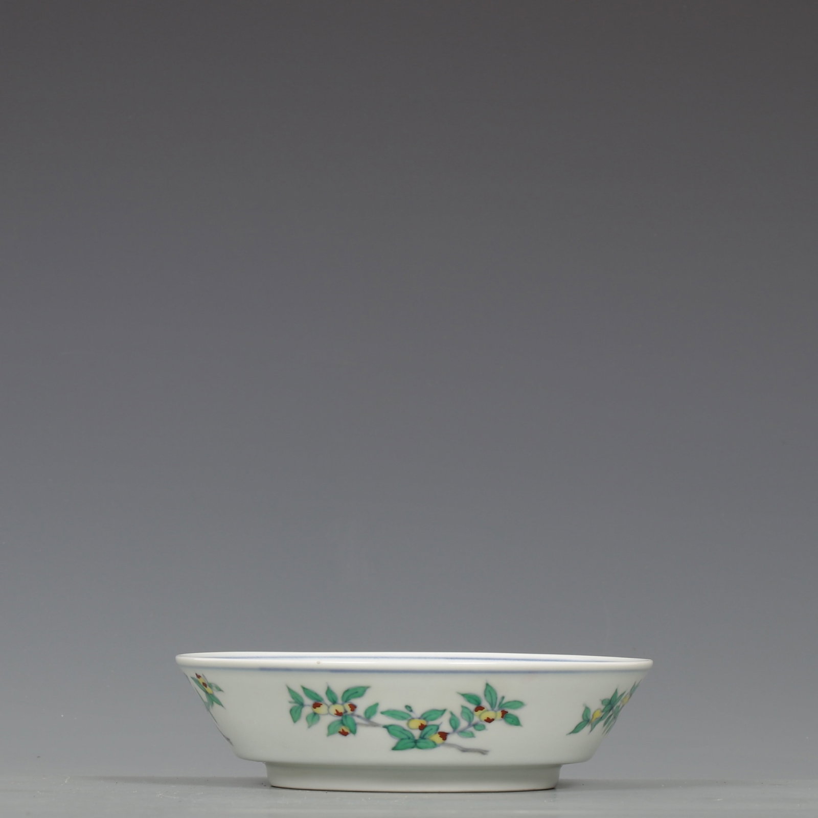 An Exquisite Doucai Flower Pattern Plate - 2