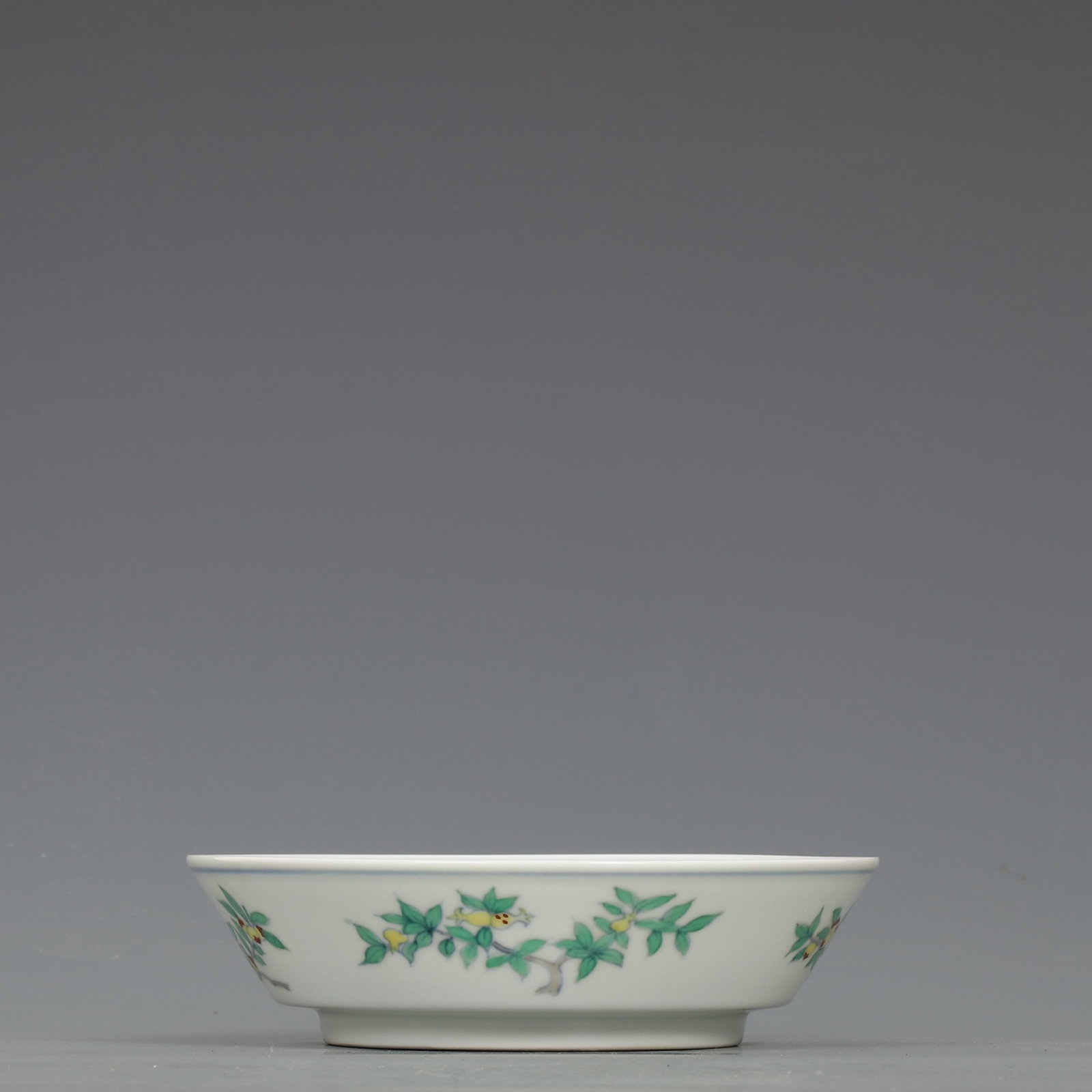 An Exquisite Doucai Flower Pattern Plate - 3