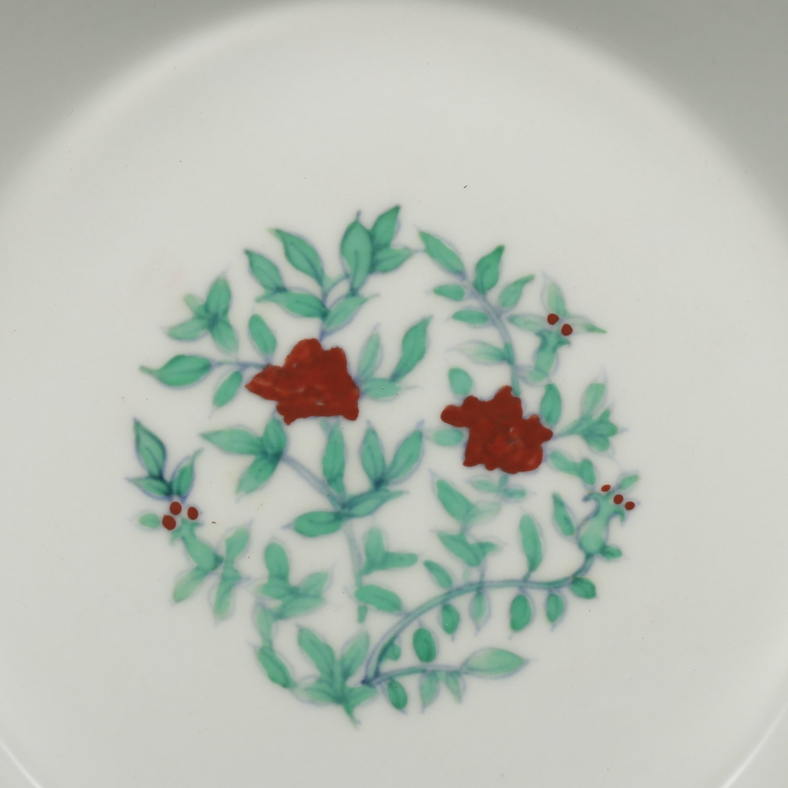 An Exquisite Doucai Flower Pattern Plate - 6