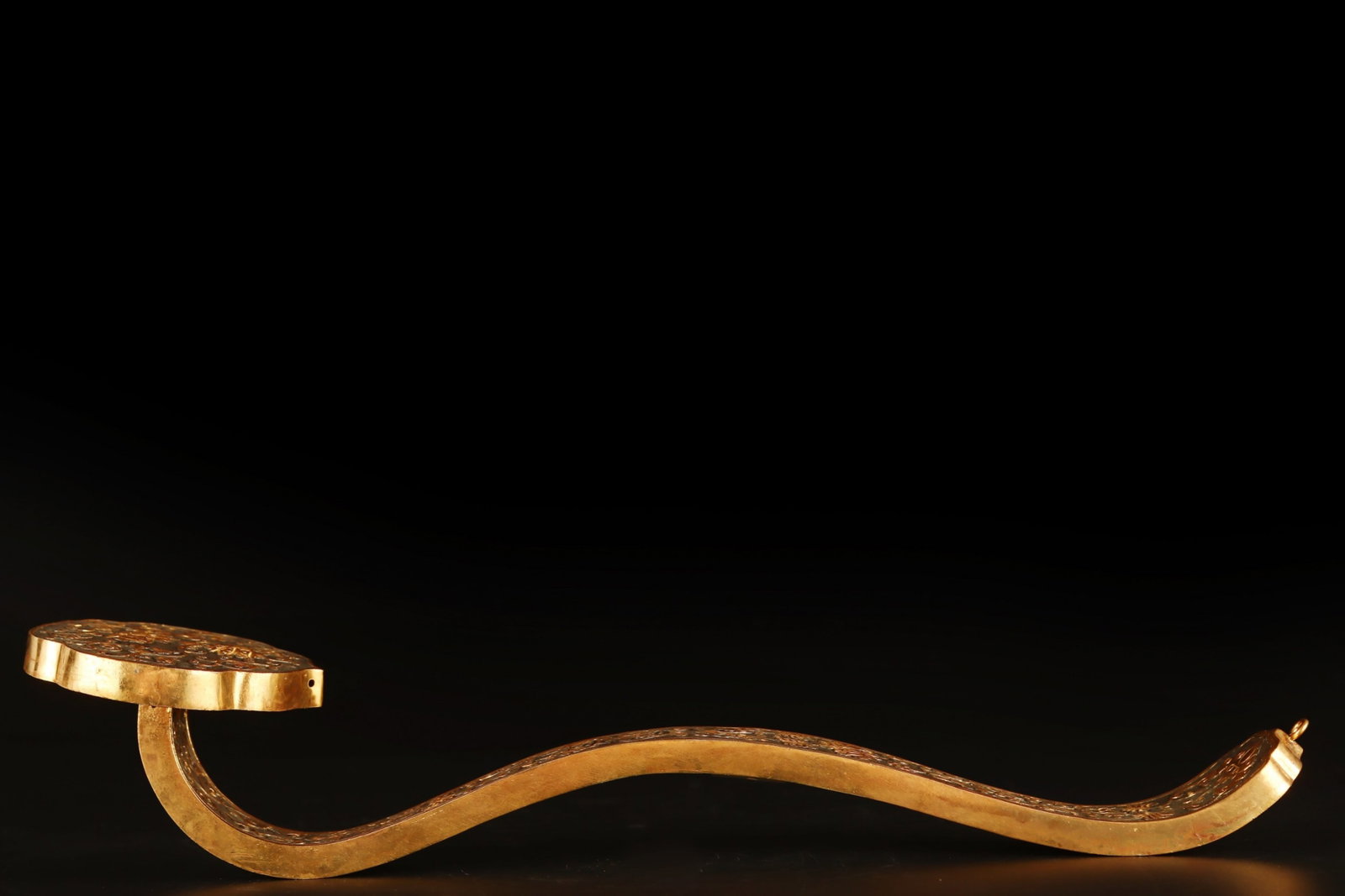 An Exquisite Gilt Lotus Pattern Ruyi - 2