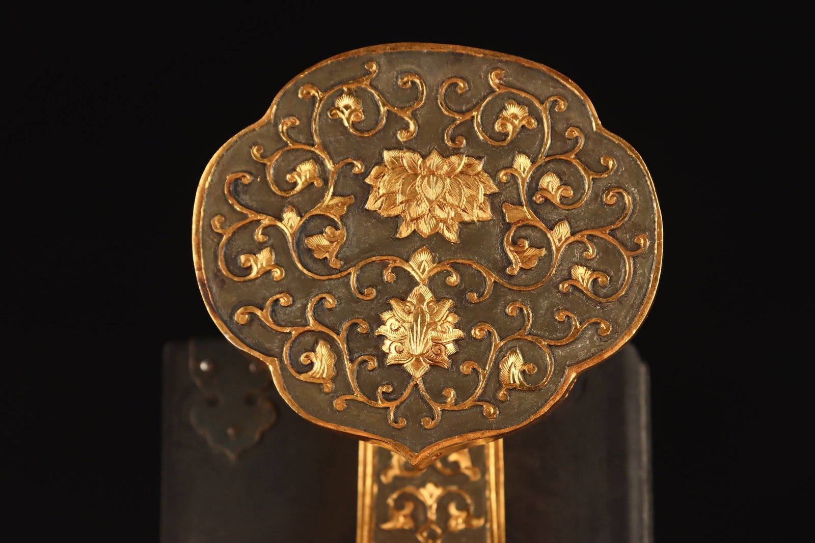 An Exquisite Gilt Lotus Pattern Ruyi - 5