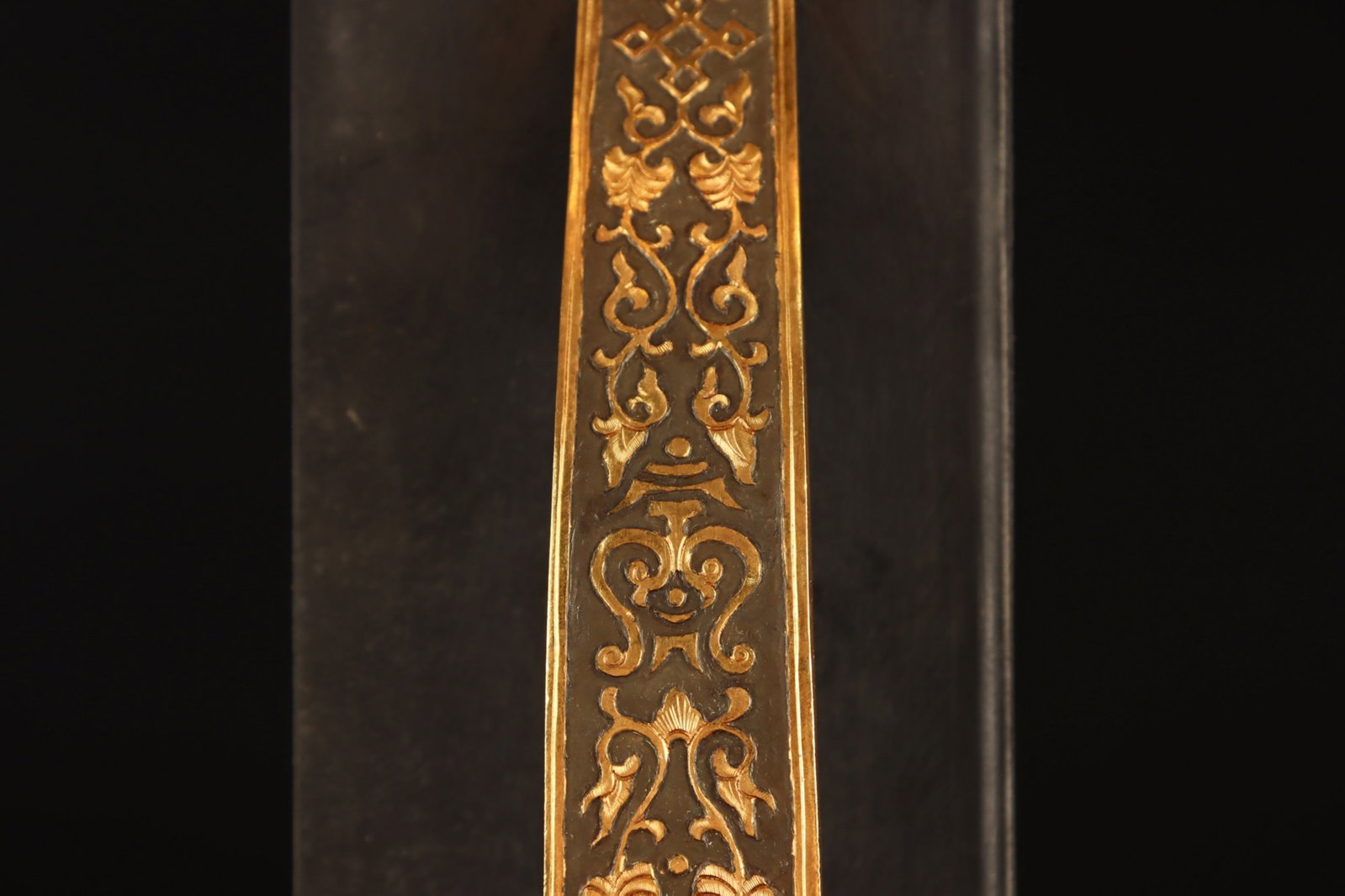 An Exquisite Gilt Lotus Pattern Ruyi - 6