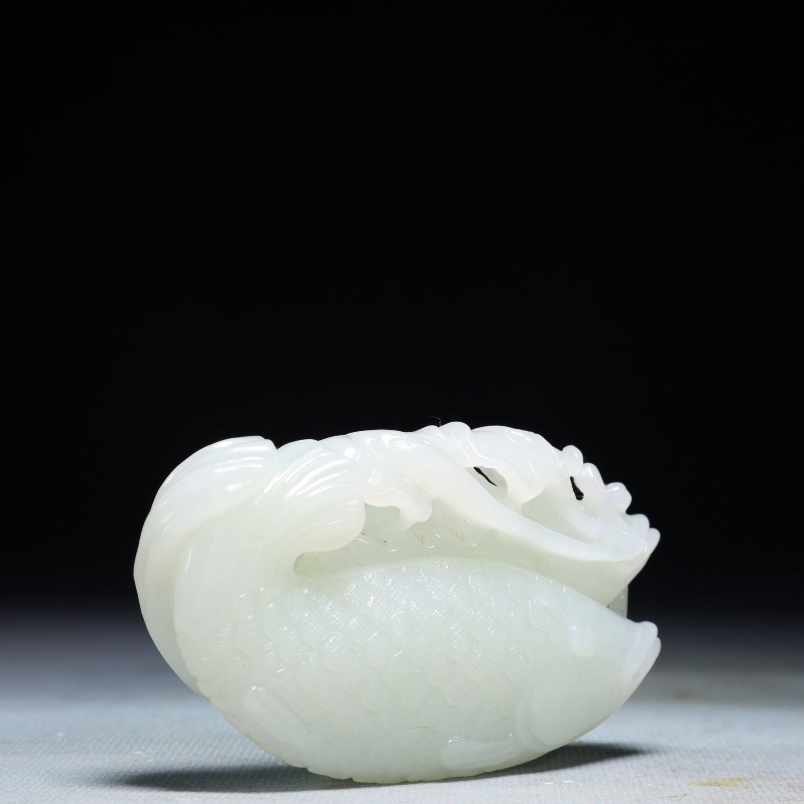 An Exquisite White Jade Fish Pattern Pendant - 3