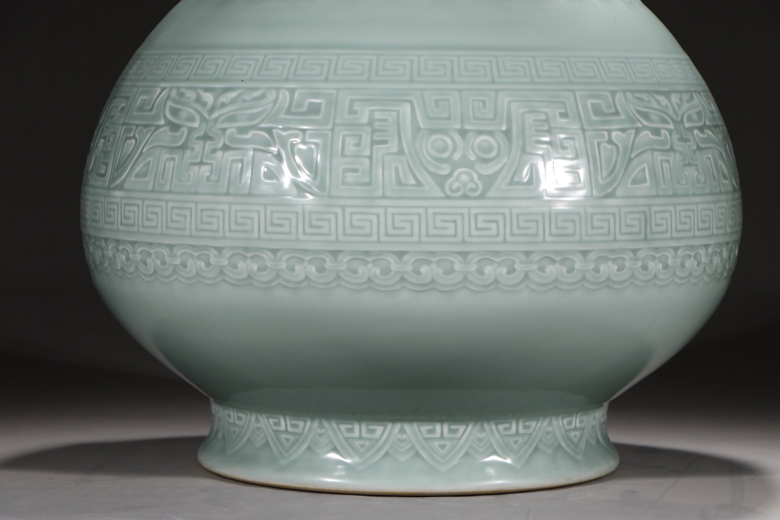 A Huge Celadon Glazed Beast-Face Pattern Vase - 3